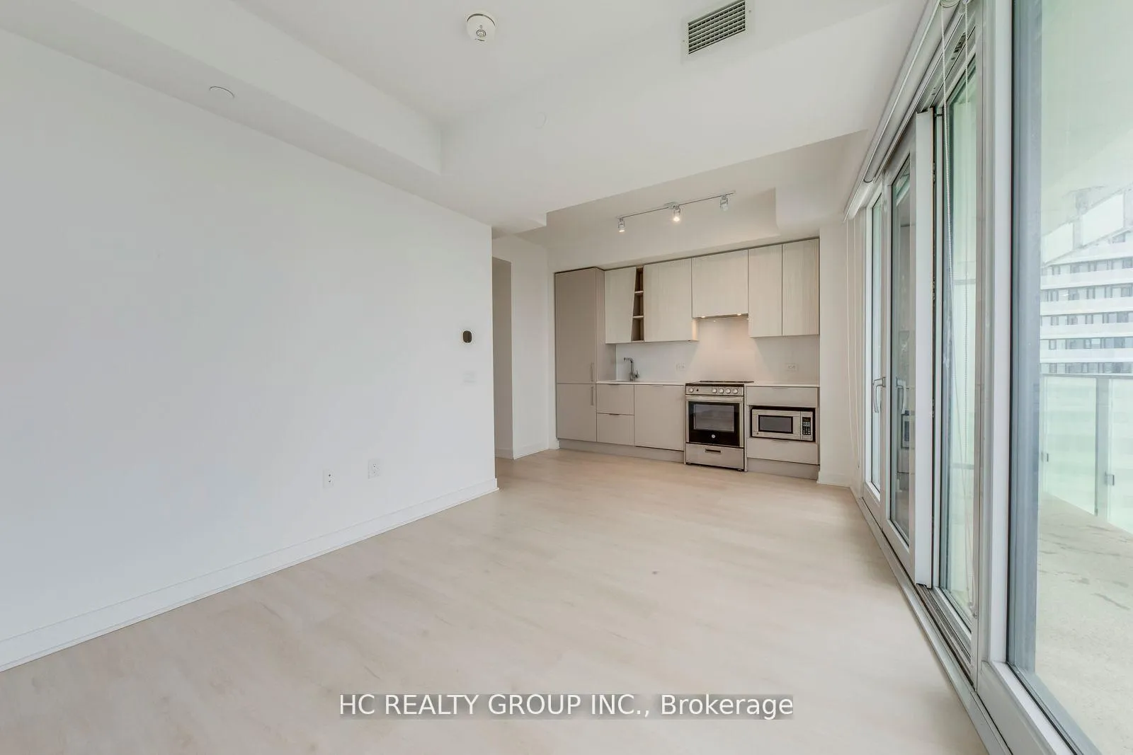 Photo 7 of Unit 2805, 3900 Confederation Parkway, Mississauga, City Centre — HOMEH