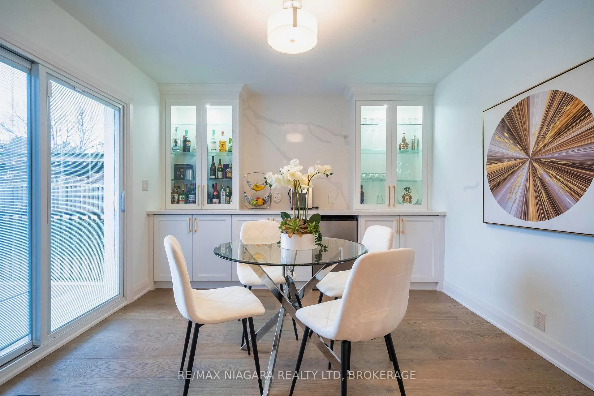 Photo 17 of 33 West Farmington Drive, St. Catharines, Grapeview — HOMEH