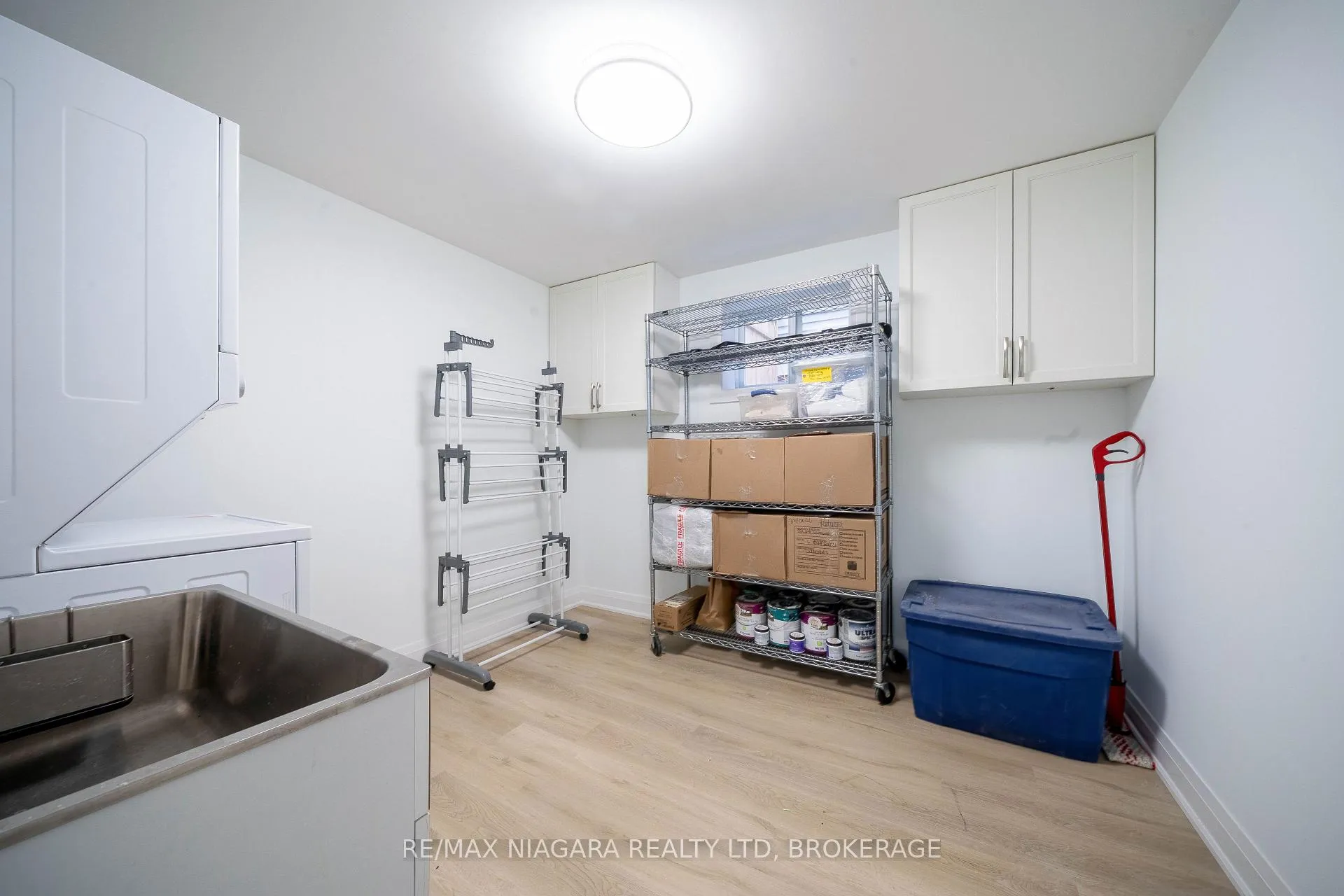 Photo 28 of 33 West Farmington Drive, St. Catharines, Grapeview — HOMEH