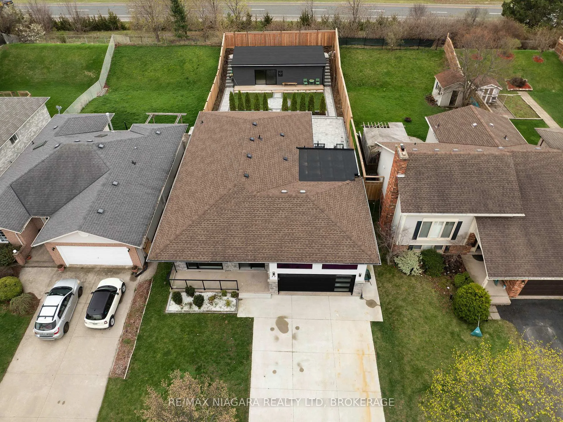 Photo 48 of 33 West Farmington Drive, St. Catharines, Grapeview — HOMEH