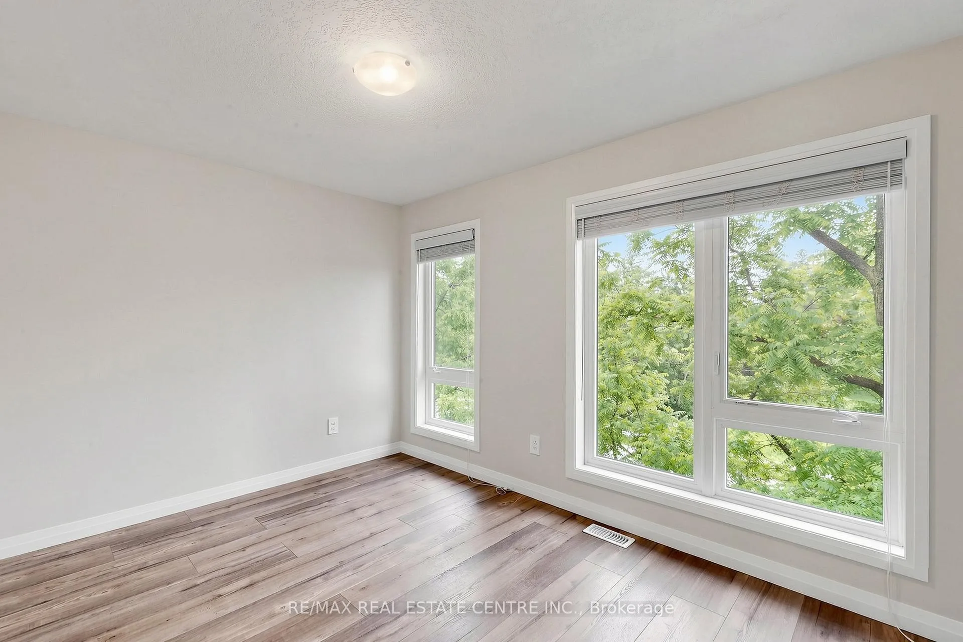 Photo 40 of Unit 55, 720 Grey Street, Brantford, Echo Place — HOMEH