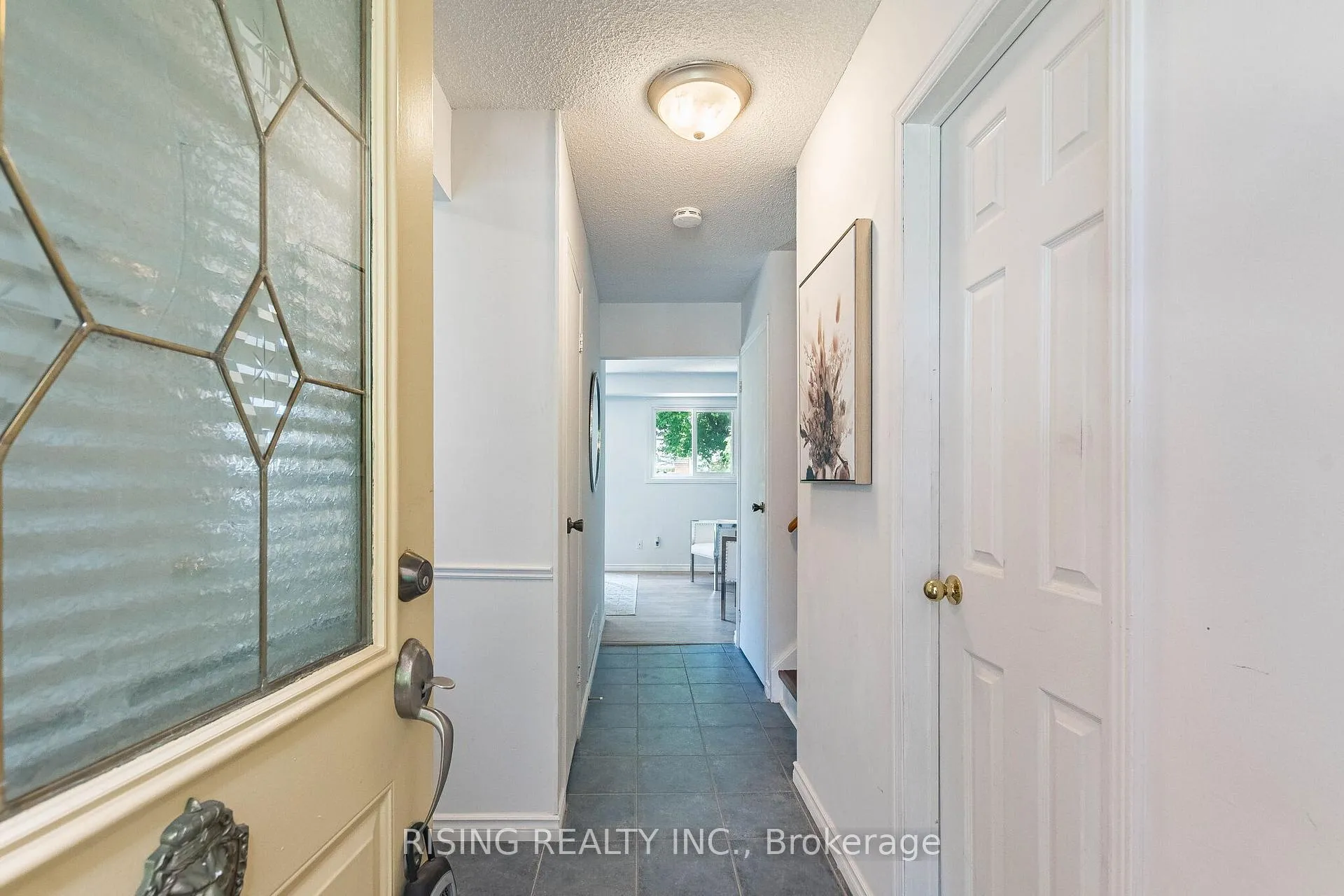 Photo 5 of 21 Driftwood Crescent, Brampton, Heart Lake East — HOMEH
