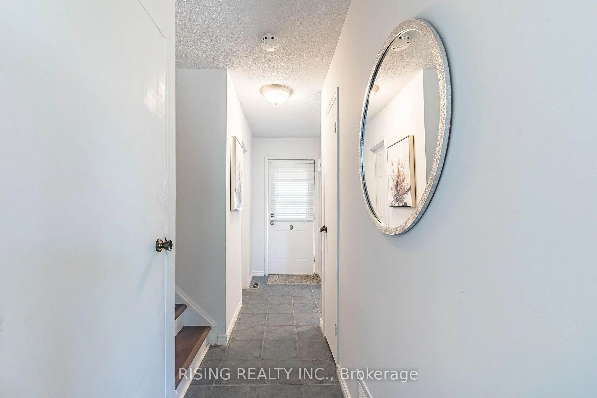 Photo 6 of 21 Driftwood Crescent, Brampton, Heart Lake East — HOMEH