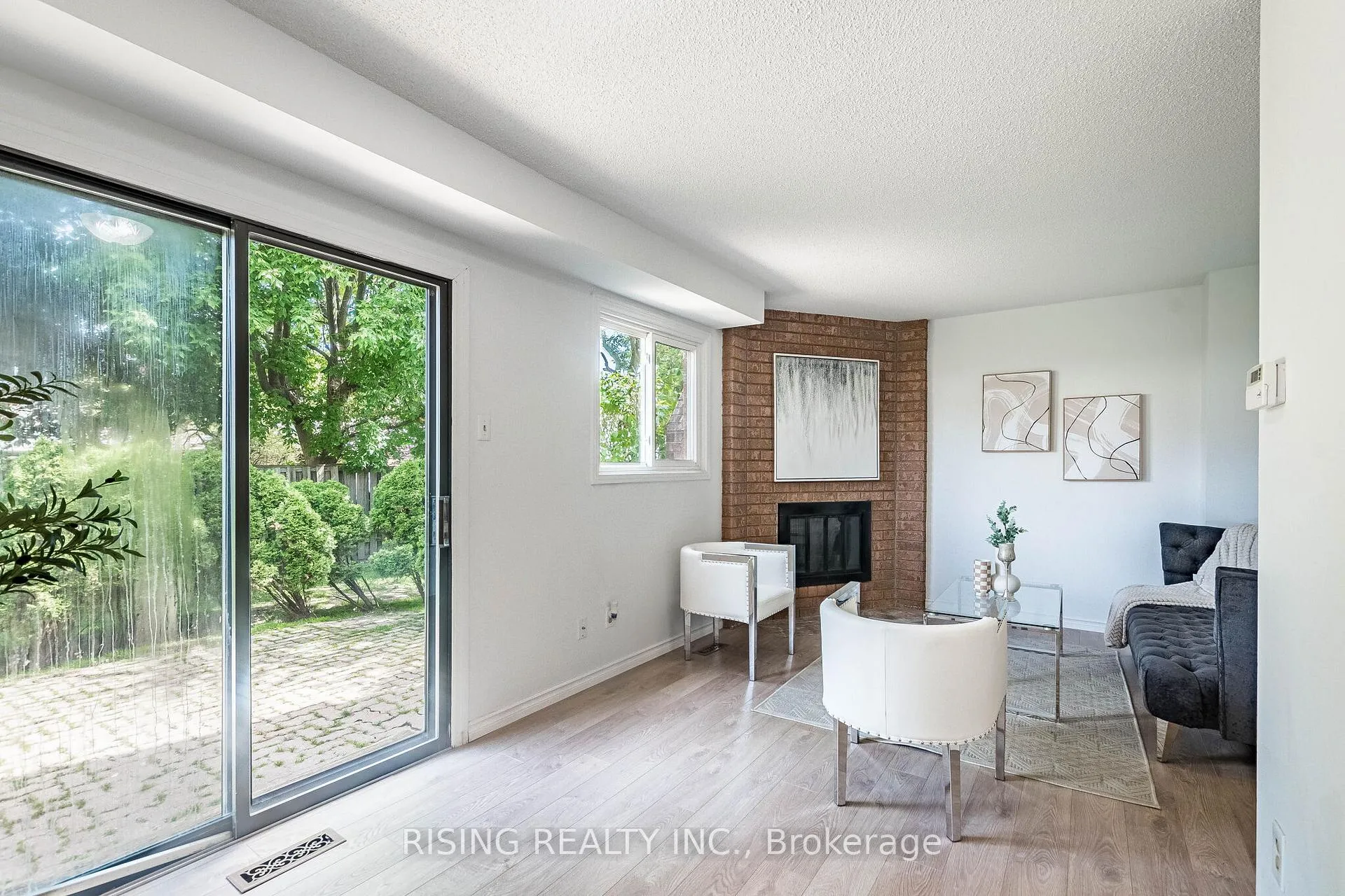 Photo 16 of 21 Driftwood Crescent, Brampton, Heart Lake East — HOMEH