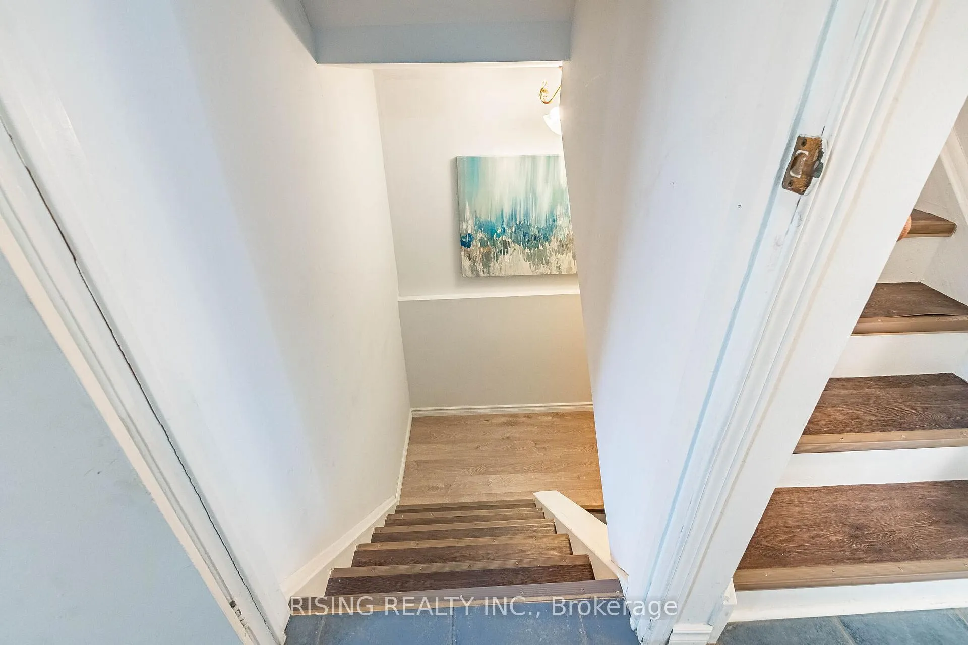 Photo 29 of 21 Driftwood Crescent, Brampton, Heart Lake East — HOMEH