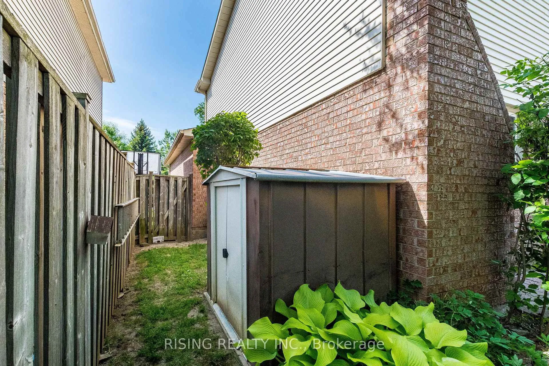 Photo 40 of 21 Driftwood Crescent, Brampton, Heart Lake East — HOMEH