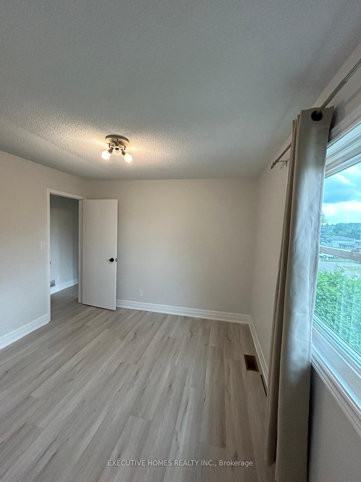 Photo 13 of 47 Erindale Drive, Erin — HOMEH