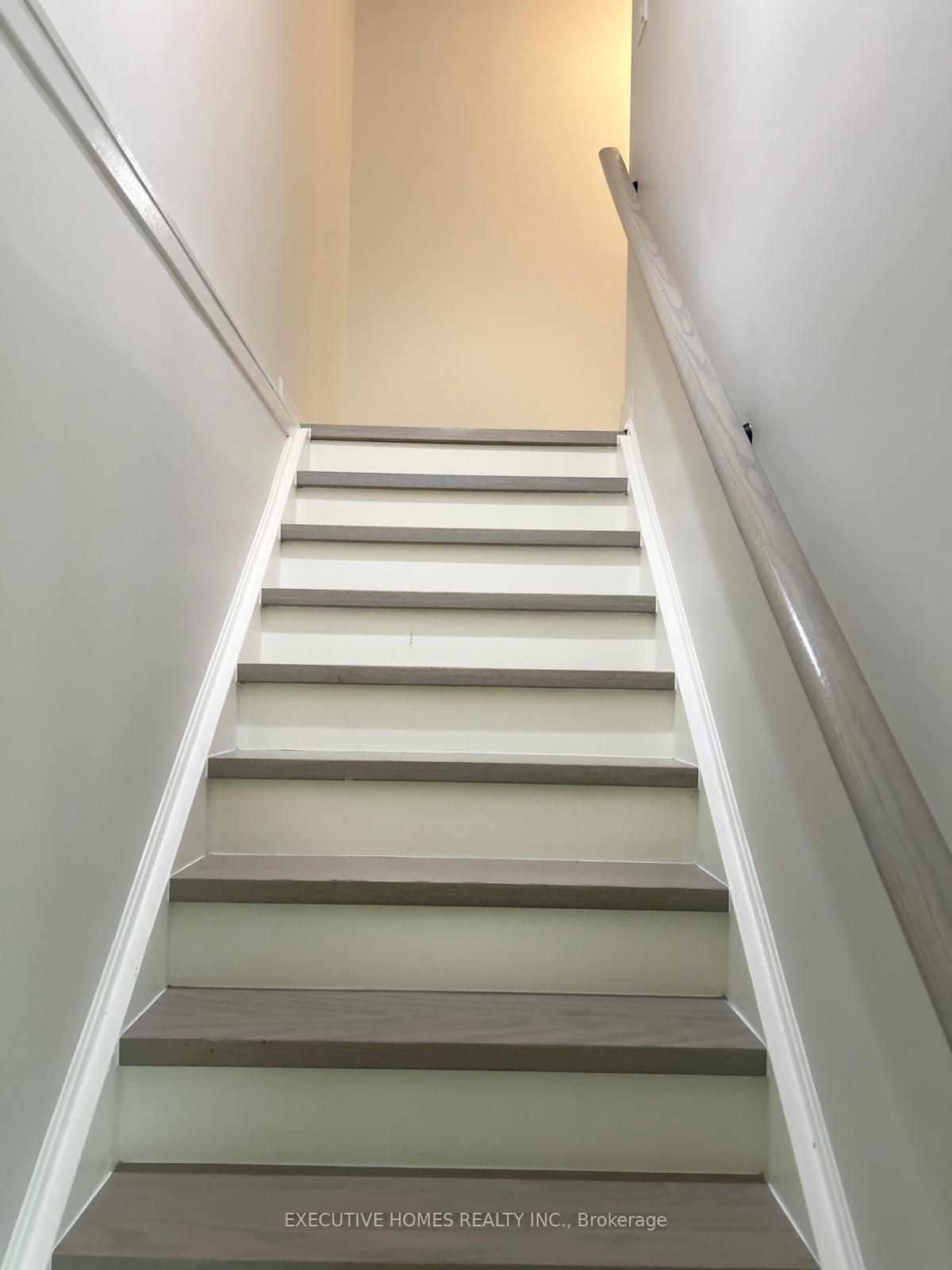 Photo 15 of 47 Erindale Drive, Erin — HOMEH