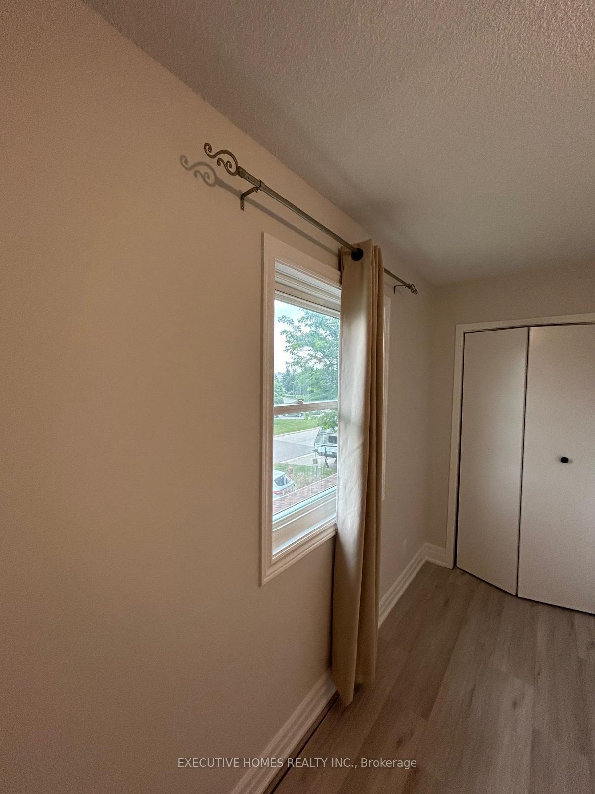 Photo 18 of 47 Erindale Drive, Erin — HOMEH