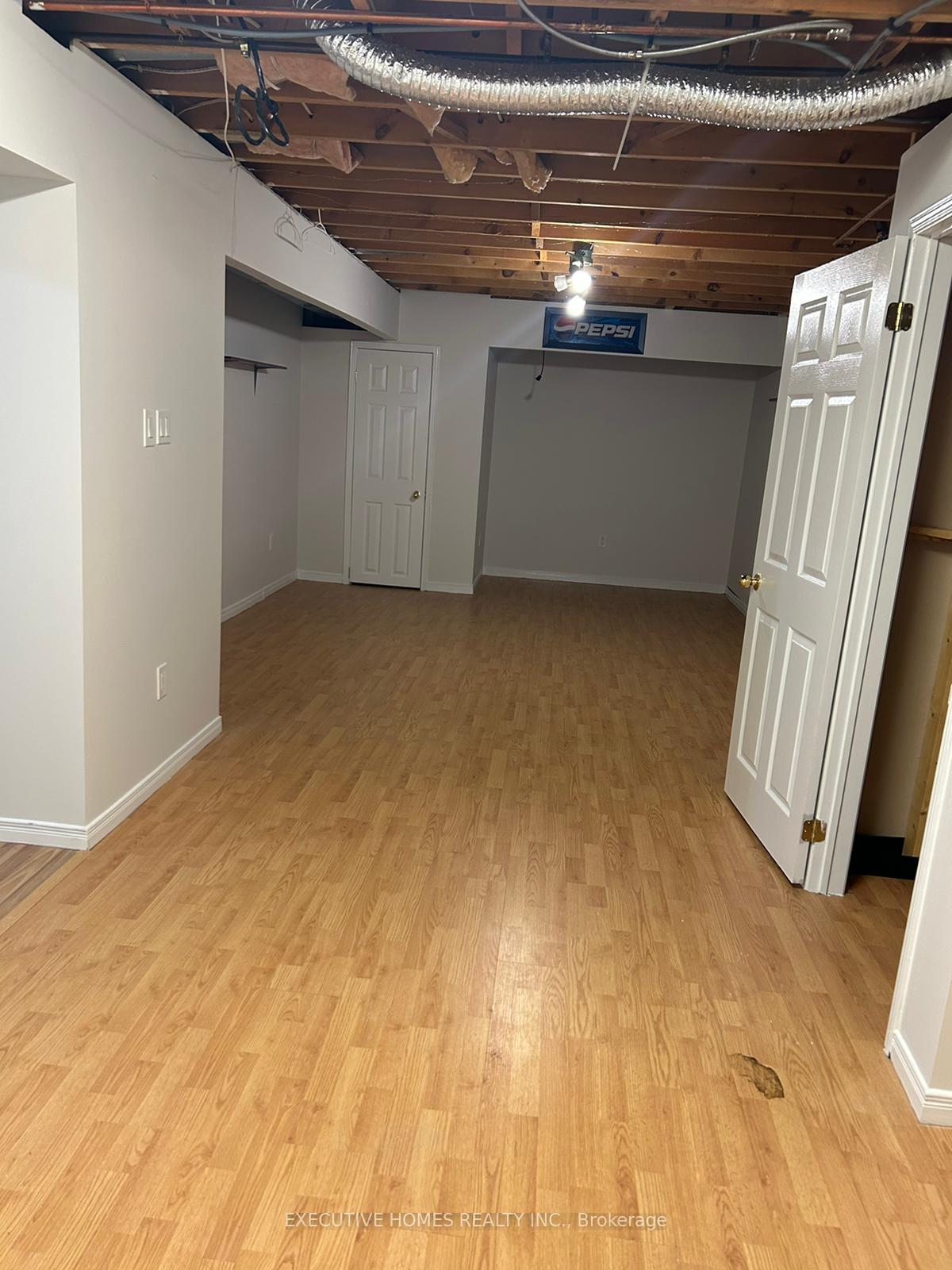 Photo 25 of 47 Erindale Drive, Erin — HOMEH