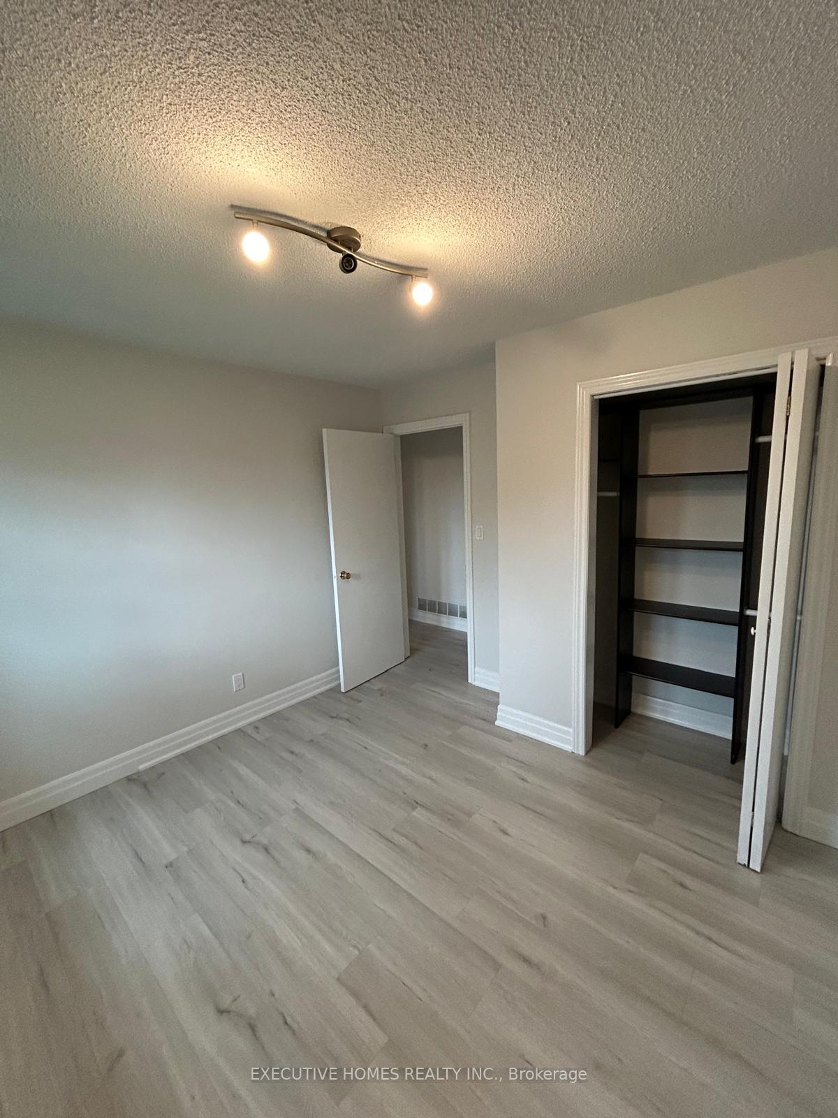 Photo 26 of 47 Erindale Drive, Erin — HOMEH