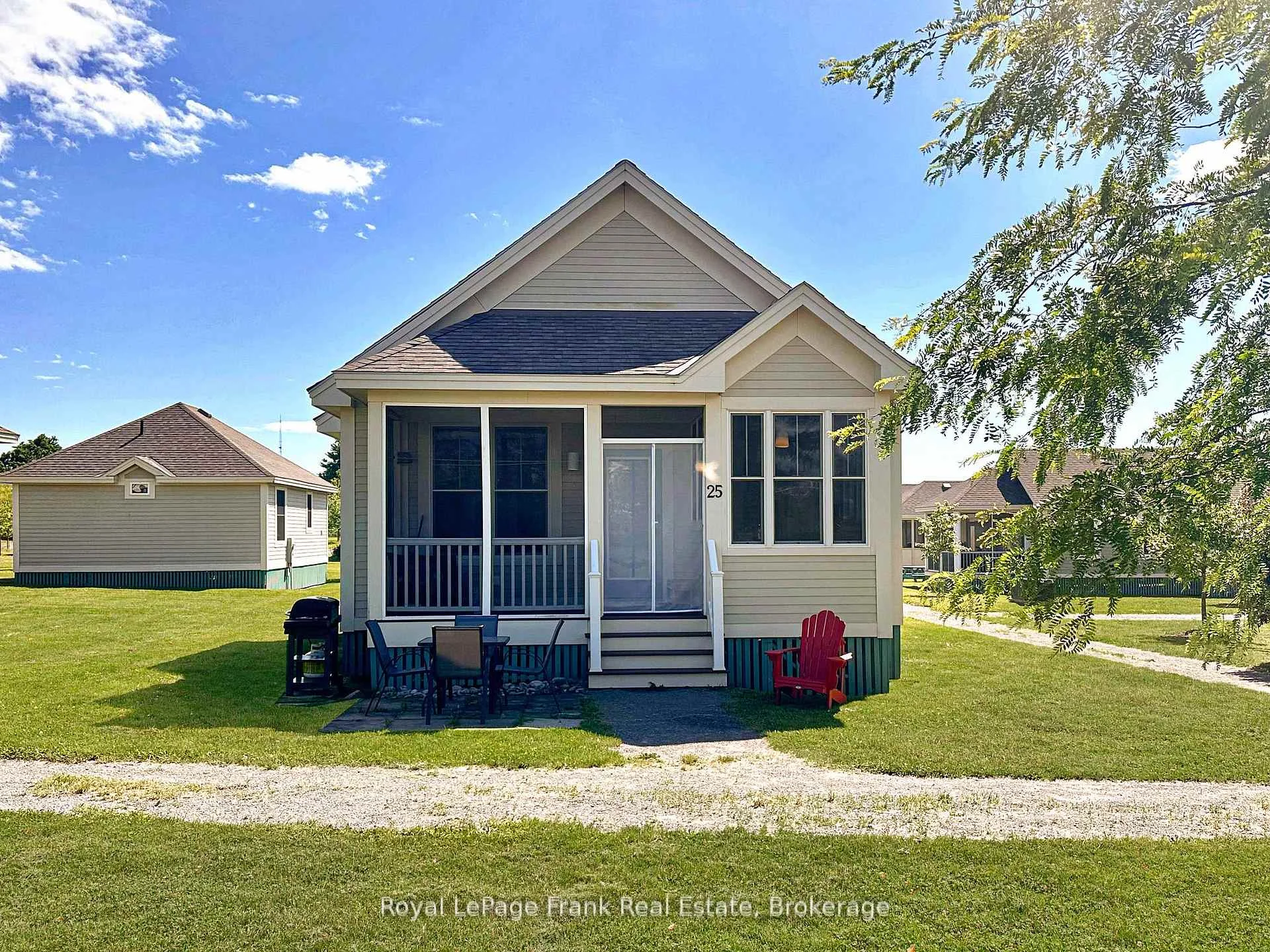 Photo 3 of Unit 33, 25 Butternut Lane, Prince Edward County, Athol Ward — HOMEH