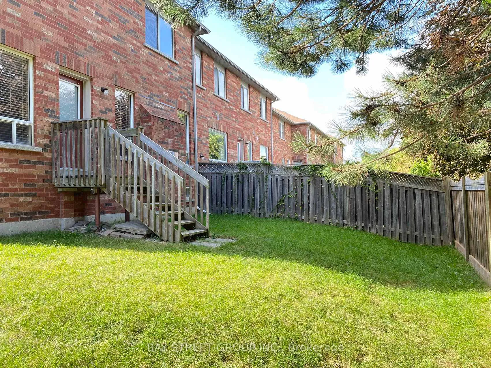 Photo 29 of 39 Levellands Crescent, Richmond Hill, Langstaff — HOMEH