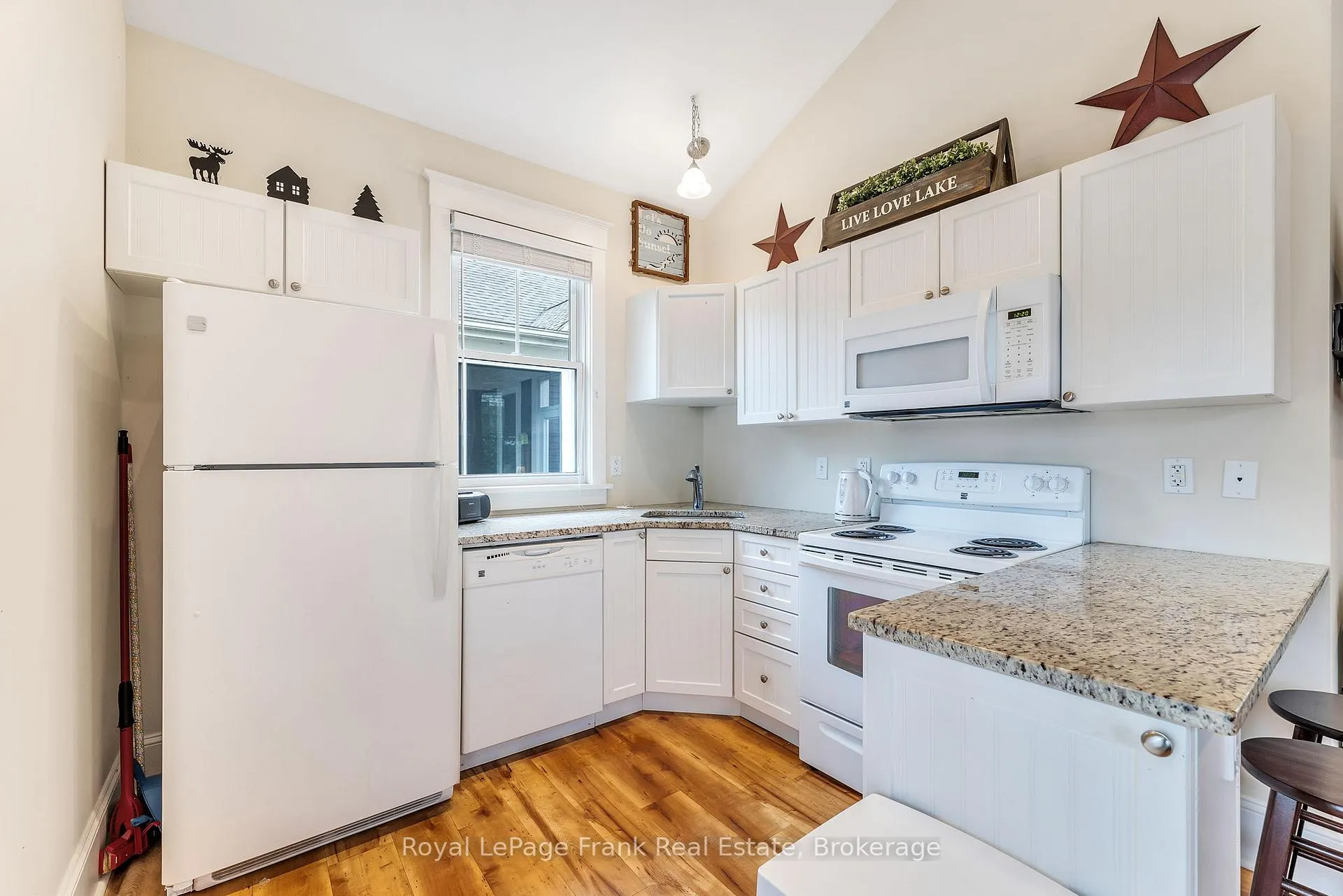 Photo 8 of Unit 178, 11 Farm View Lane, Prince Edward County, Athol Ward — HOMEH