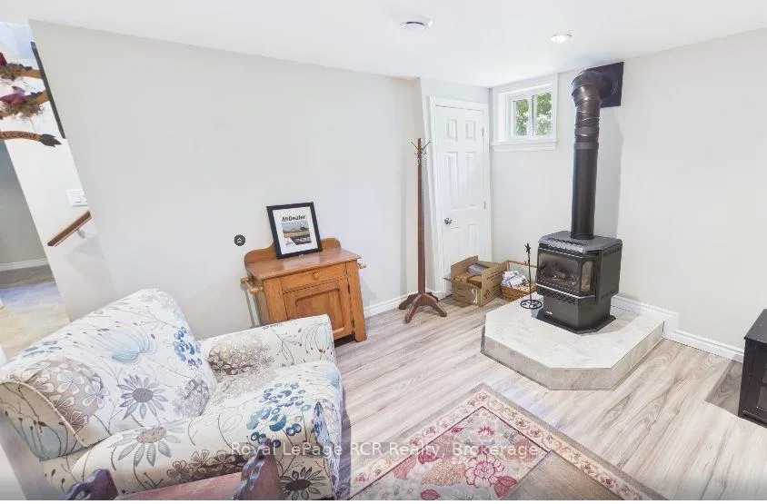 Photo 21 of 1735 6th Avenue E, Owen Sound — HOMEH