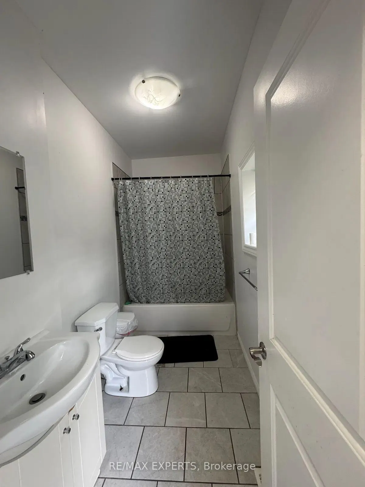 Photo 6 of Unit A, 630 Dominion Avenue, Midland — HOMEH
