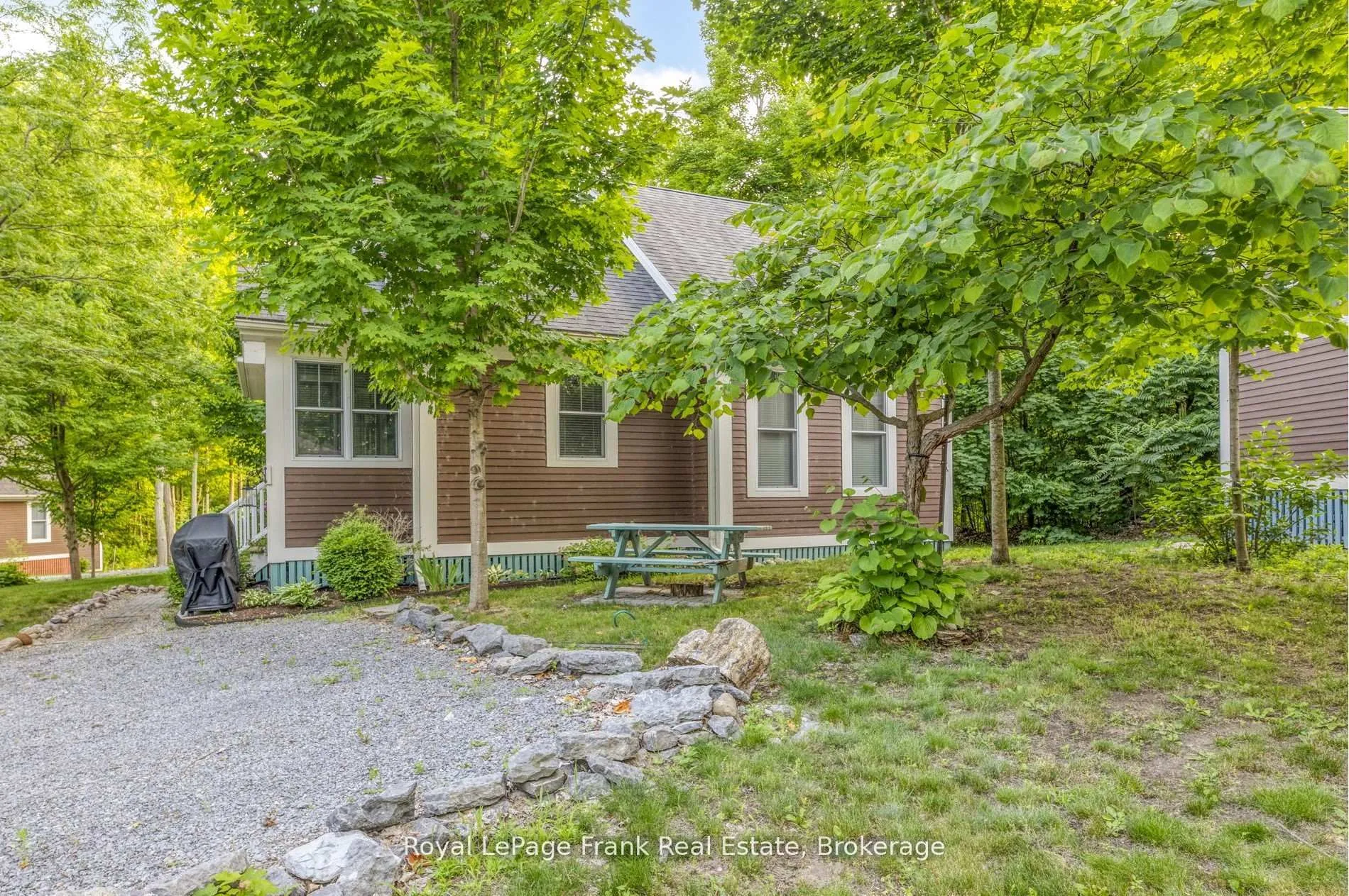 Photo 4 of Unit 182, 3 Farm View Lane, Prince Edward County, Athol Ward — HOMEH