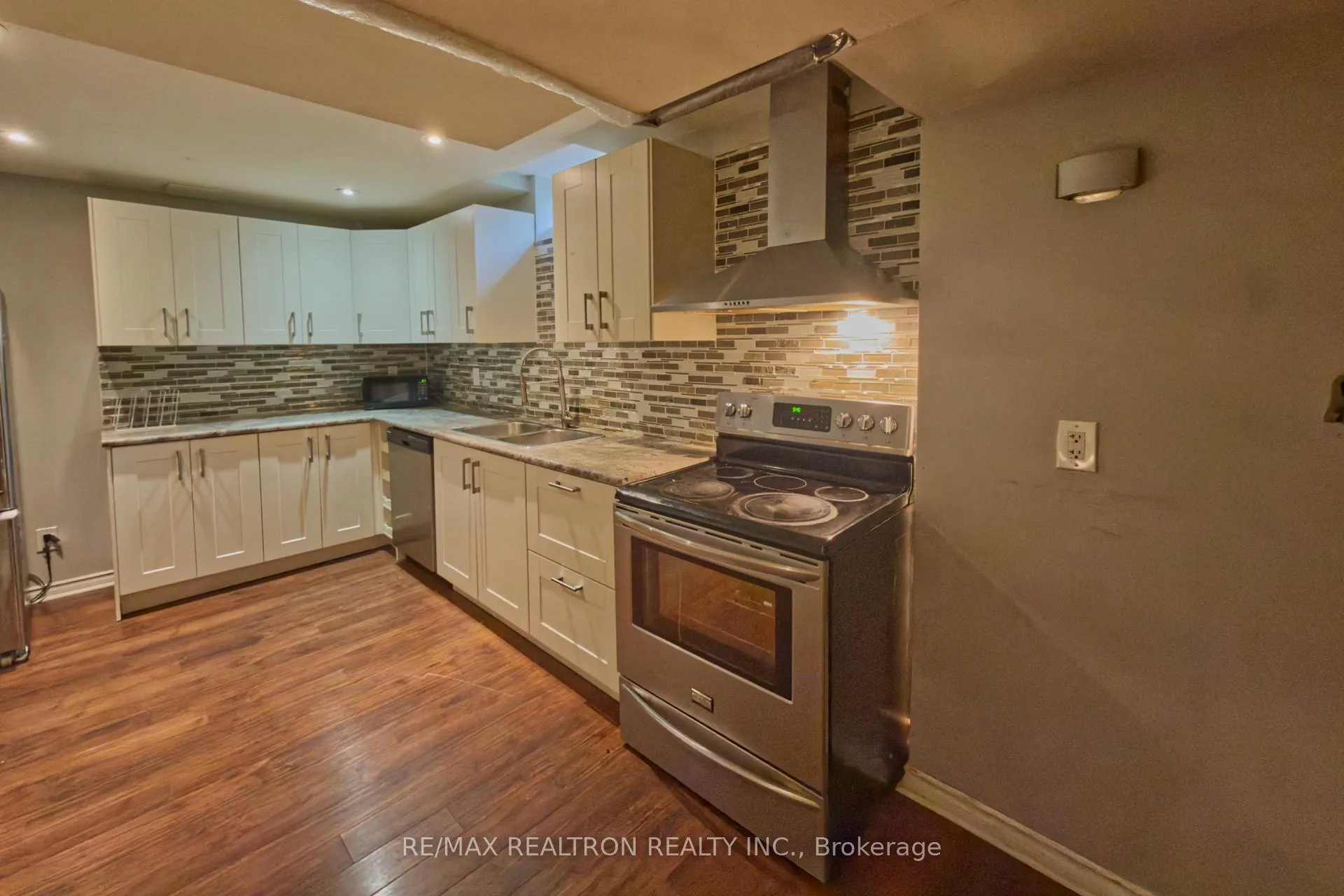 Photo 6 of Unit (BASEMENT), 125 Decourcy-Ireland Circle, Ajax, Northeast Ajax — HOMEH