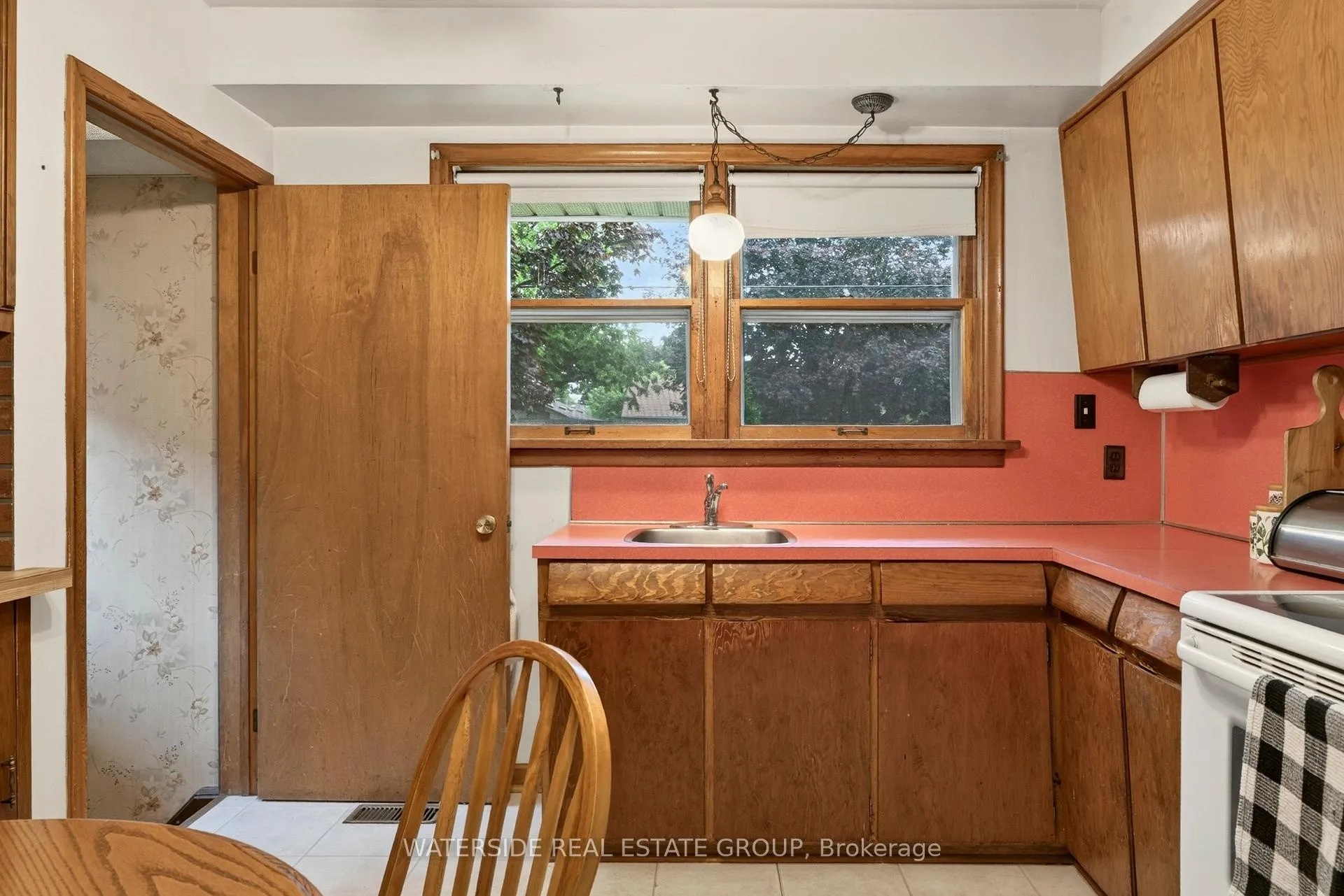 Photo 9 of 184 West 33 Street, Hamilton, Westcliffe — HOMEH