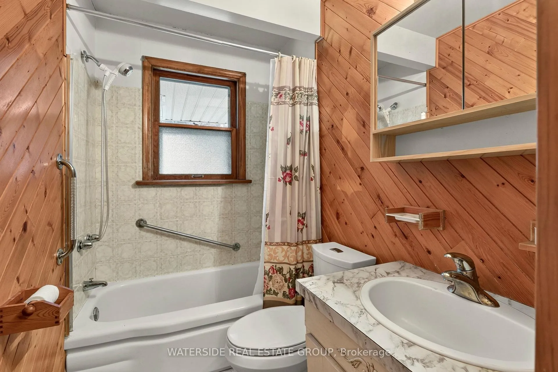 Photo 15 of 184 West 33 Street, Hamilton, Westcliffe — HOMEH