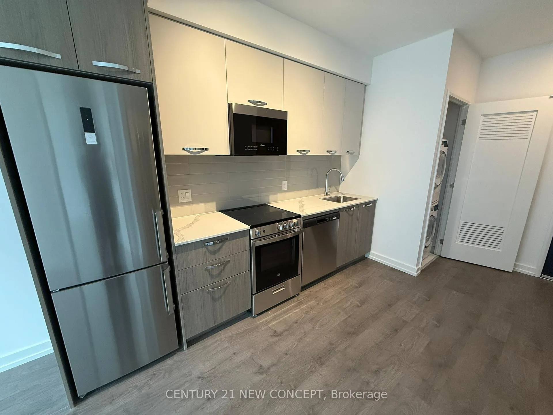 Photo 7 of Unit 416, 75 James Street S, Hamilton, Corktown — HOMEH