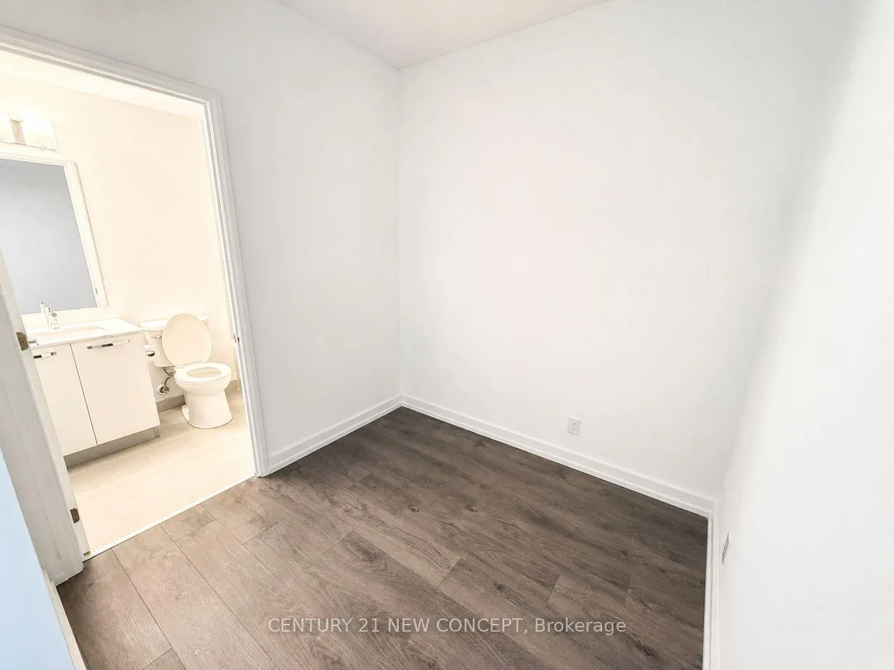 Photo 13 of Unit 416, 75 James Street S, Hamilton, Corktown — HOMEH