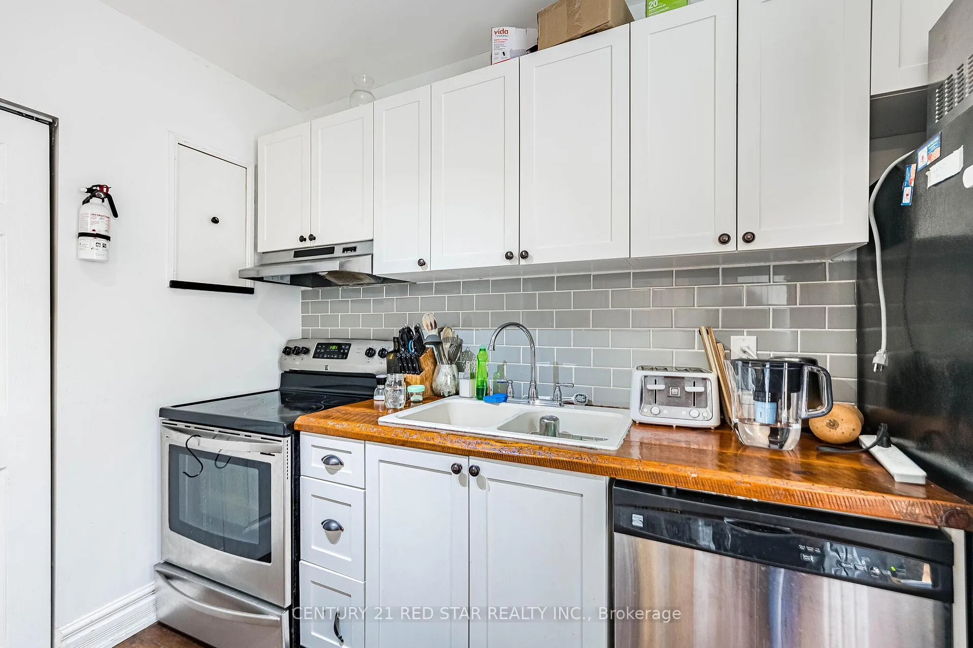 Photo 12 of Unit Upper, 144 Bold Street, Hamilton, Durand — HOMEH