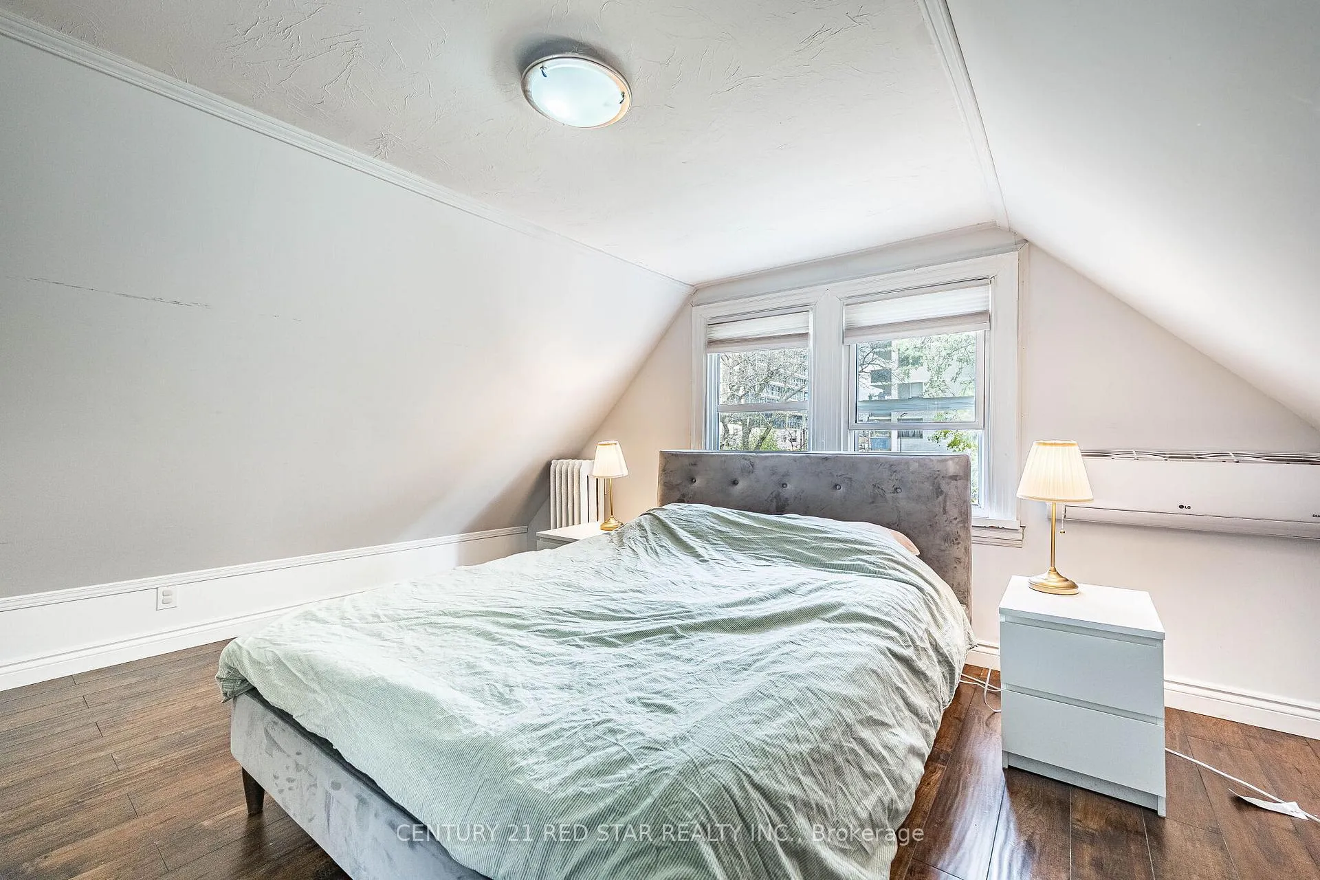 Photo 36 of Unit Upper, 144 Bold Street, Hamilton, Durand — HOMEH