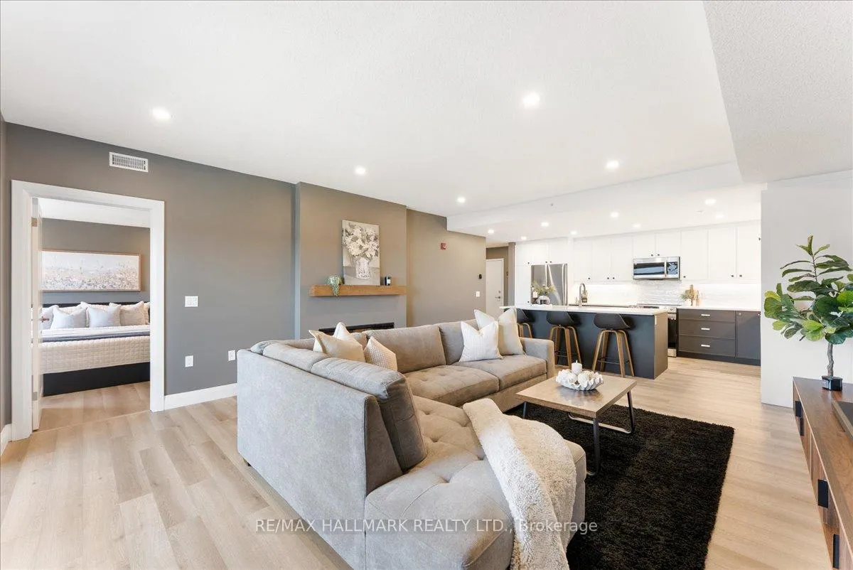Photo 2 of Unit 412, 99B Farley Road, Centre Wellington, Fergus — HOMEH