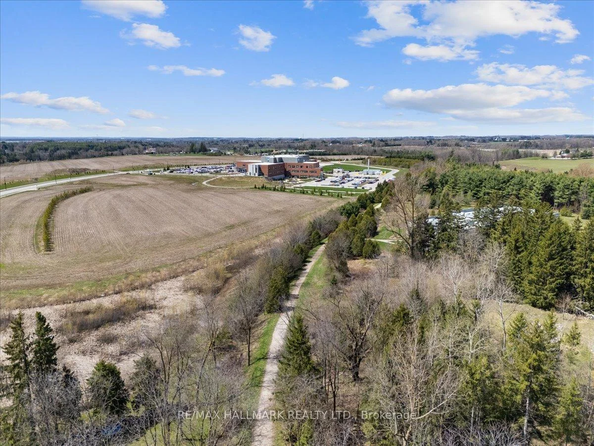 Photo 9 of Unit 412, 99B Farley Road, Centre Wellington, Fergus — HOMEH