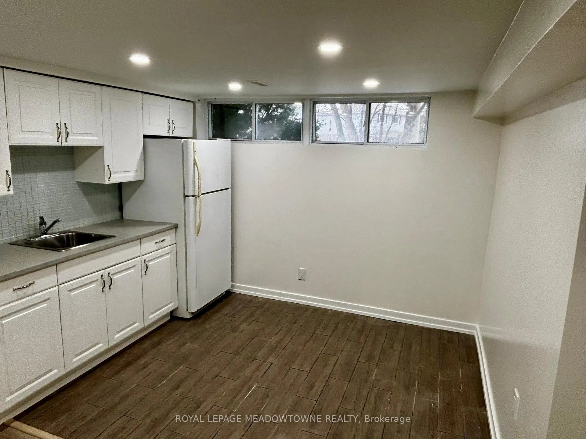 Photo 7 of Unit Basement B, 736 Sunnypoint Drive, Newmarket, Huron Heights-Leslie Valley — HOMEH