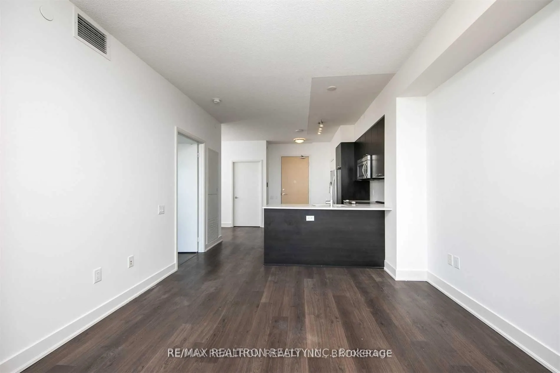 Photo 15 of Unit 1606, 30 Roehampton Avenue, Toronto, Mount Pleasant West — HOMEH