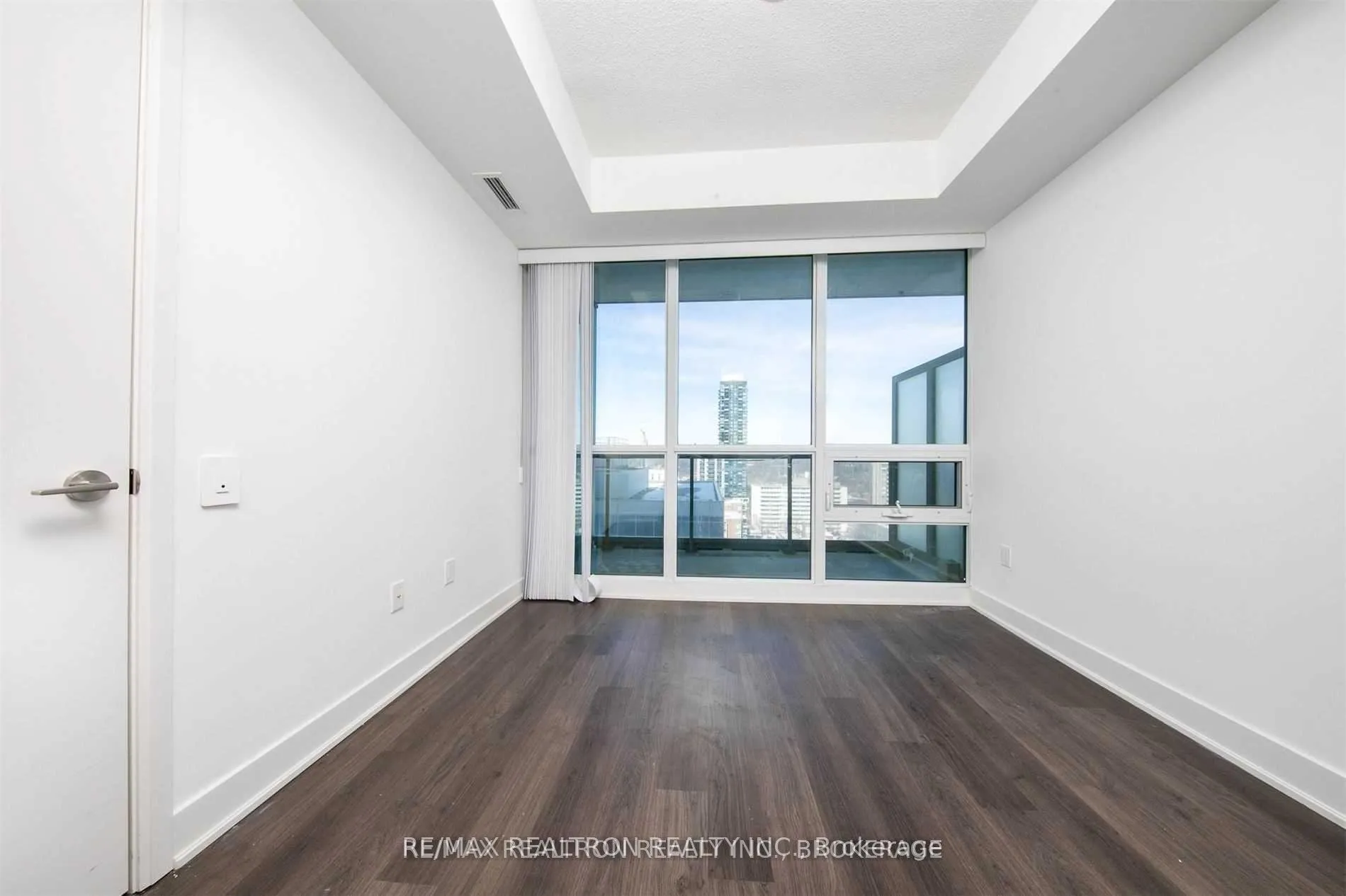 Photo 18 of Unit 1606, 30 Roehampton Avenue, Toronto, Mount Pleasant West — HOMEH