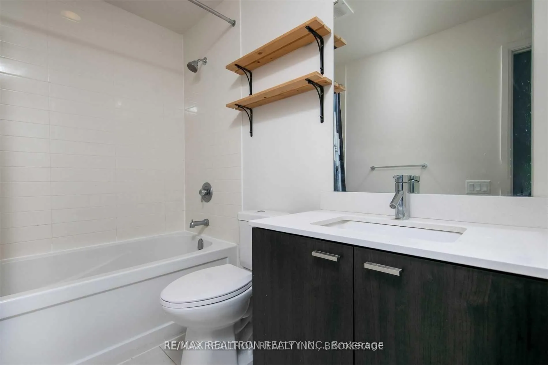 Photo 20 of Unit 1606, 30 Roehampton Avenue, Toronto, Mount Pleasant West — HOMEH