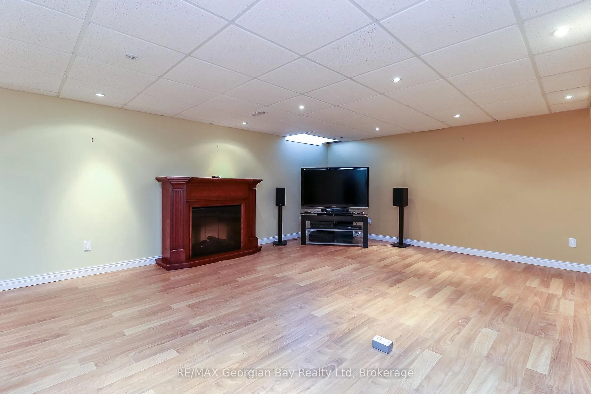Photo 36 of 210 Wycliffe Cove, Tay, Victoria Harbour — HOMEH