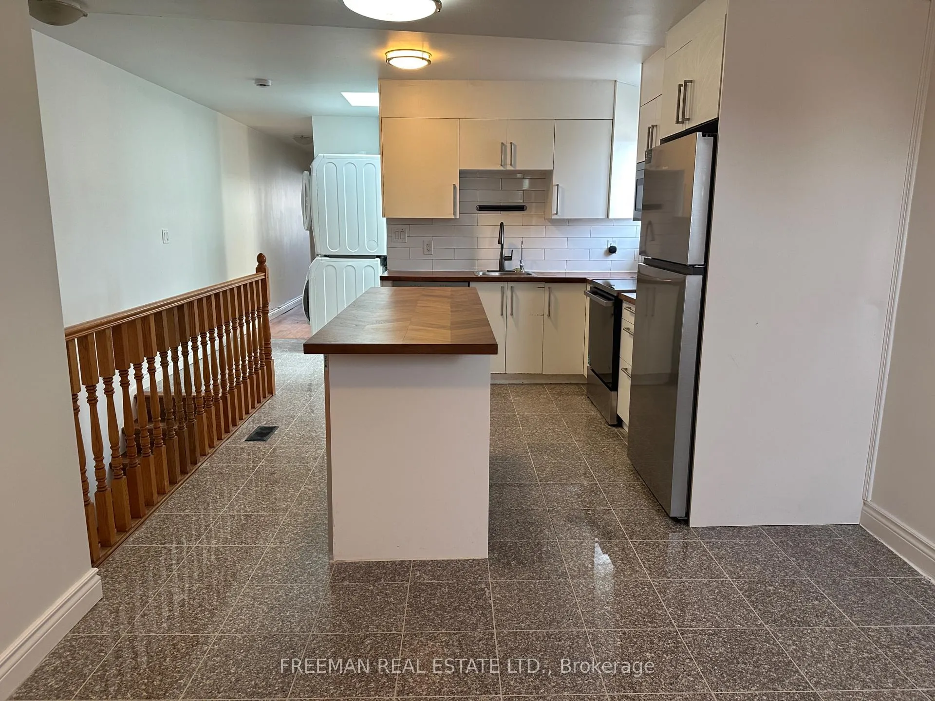 Photo 3 of Unit 3rd FL, 1022 Gerrard Street E, Toronto, South Riverdale — HOMEH