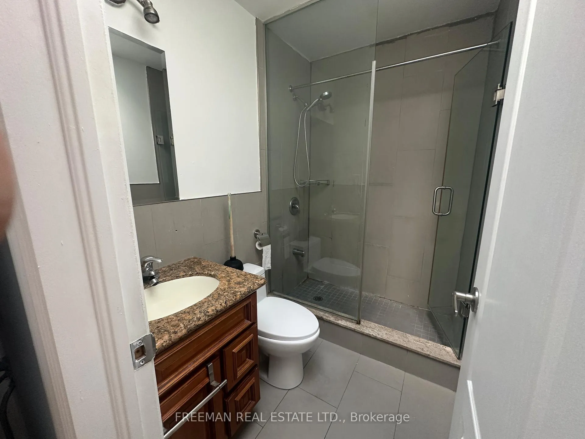 Photo 16 of Unit 3rd FL, 1022 Gerrard Street E, Toronto, South Riverdale — HOMEH