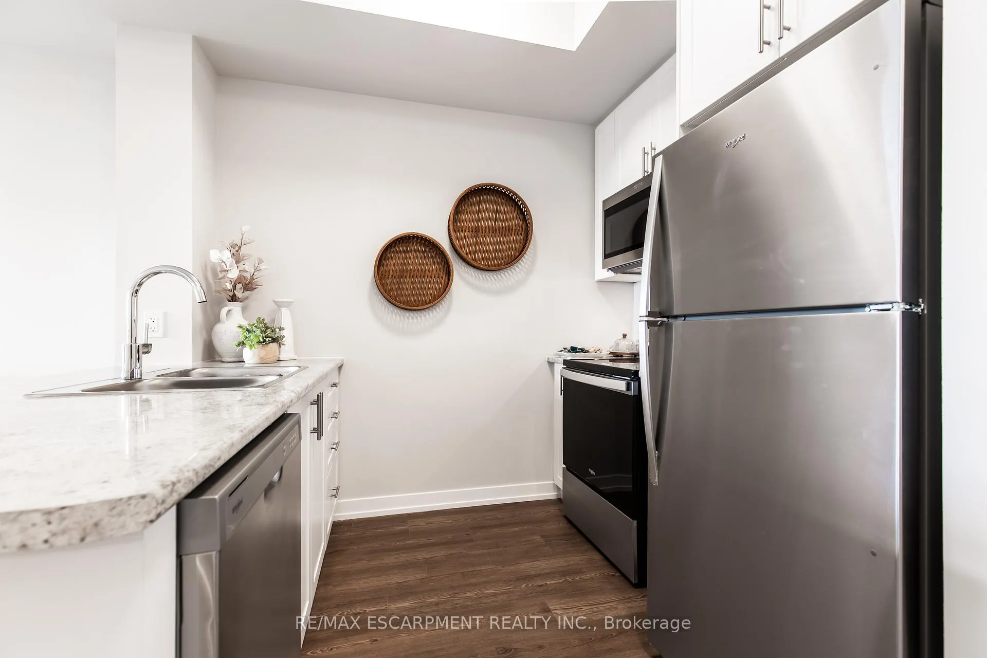Photo 4 of Unit 504, 870 Queenston Road, Hamilton, Stoney Creek — HOMEH