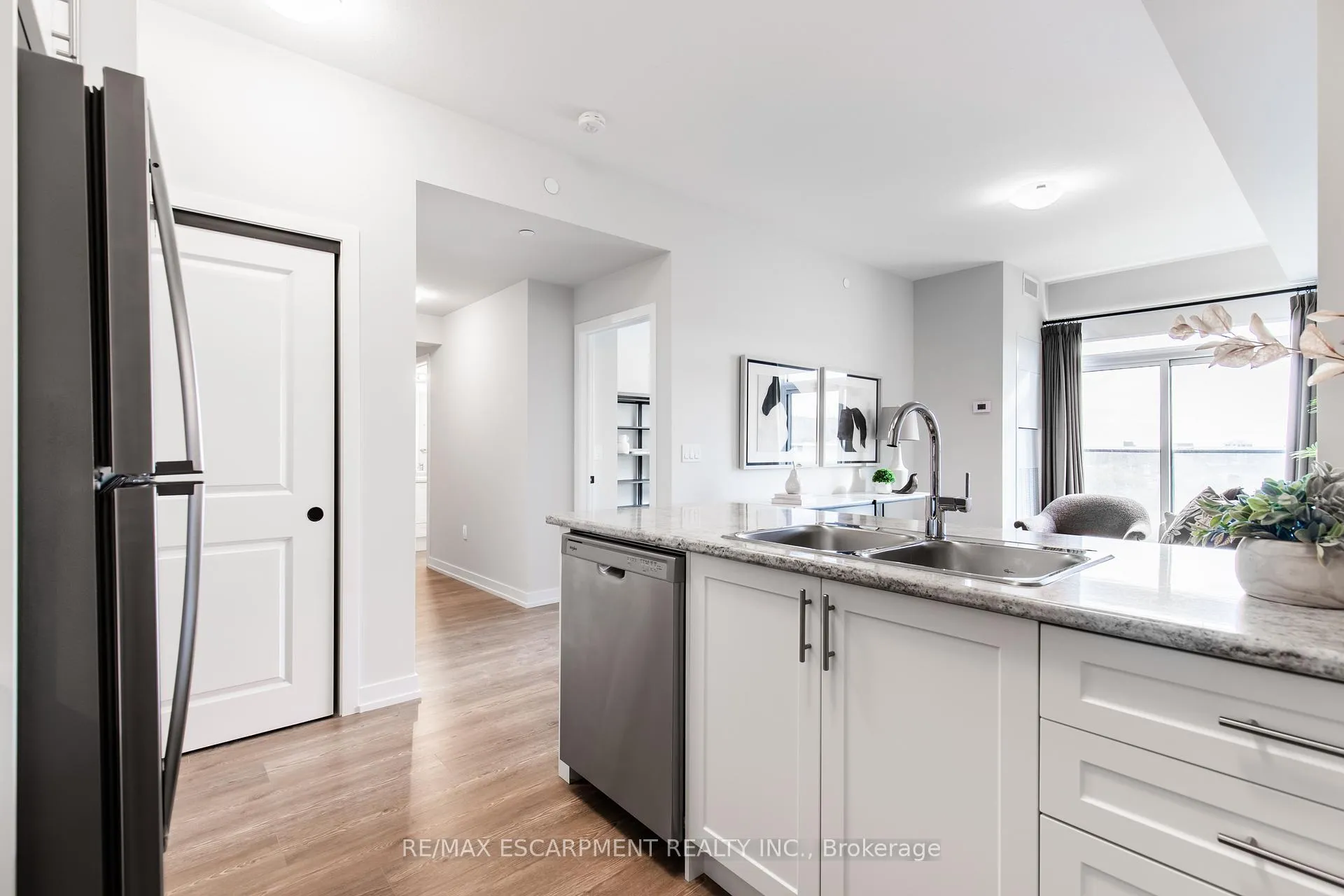 Photo 8 of Unit 504, 870 Queenston Road, Hamilton, Stoney Creek — HOMEH