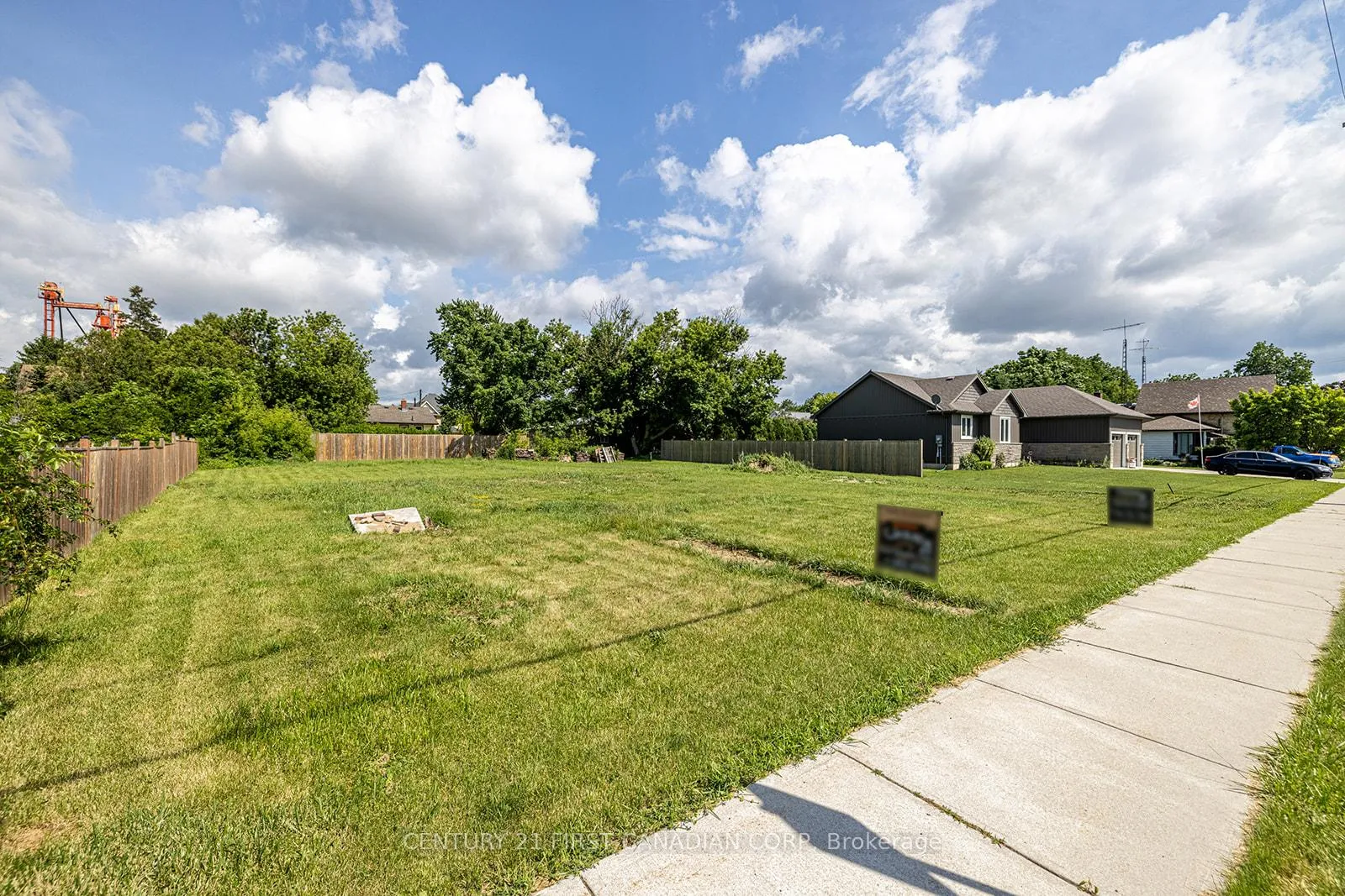 Front of 27748 Kerwood Road