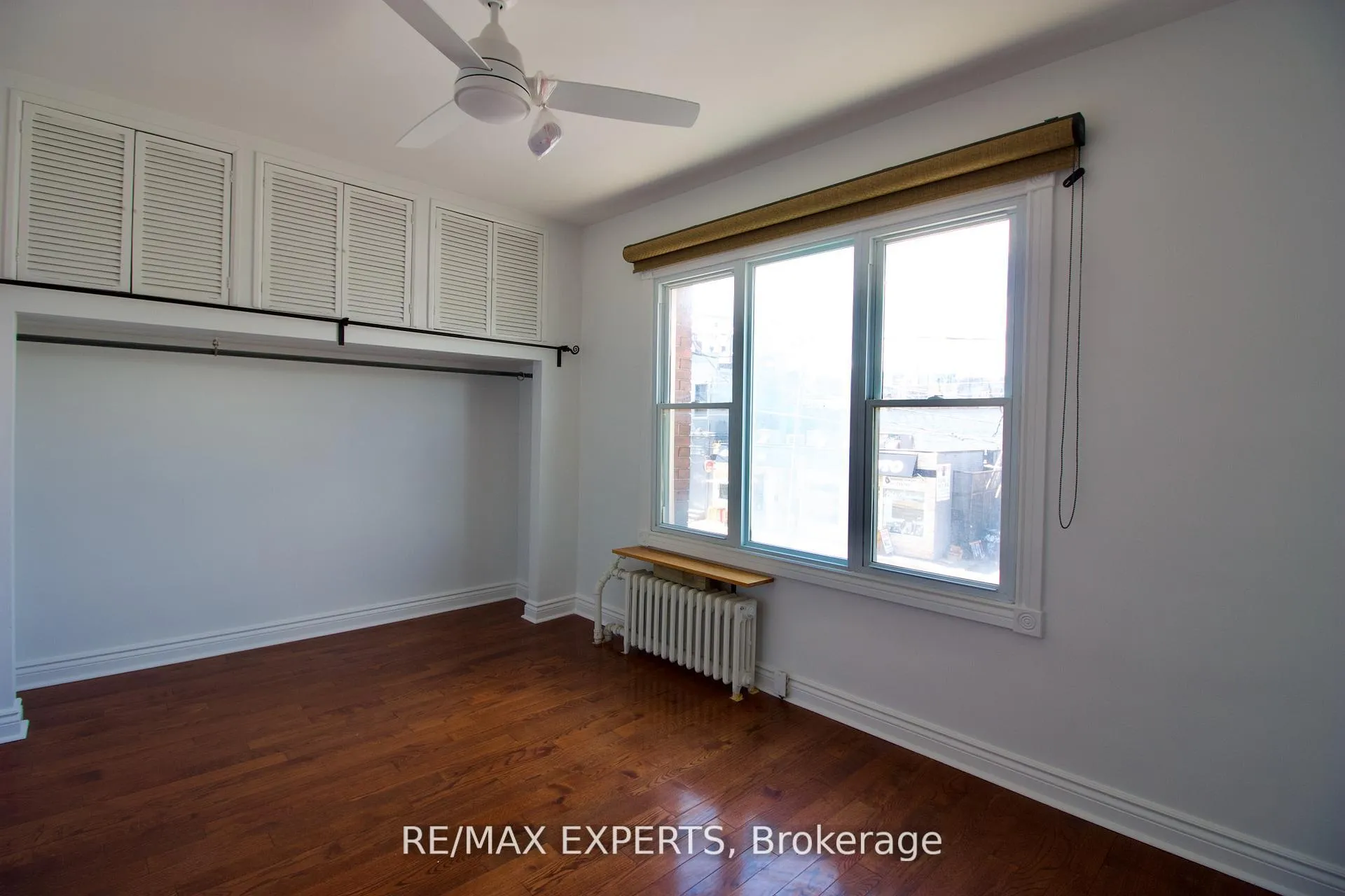 Photo 7 of 128 Baycliffe Crescent, Brampton, Northwest Brampton — HOMEH