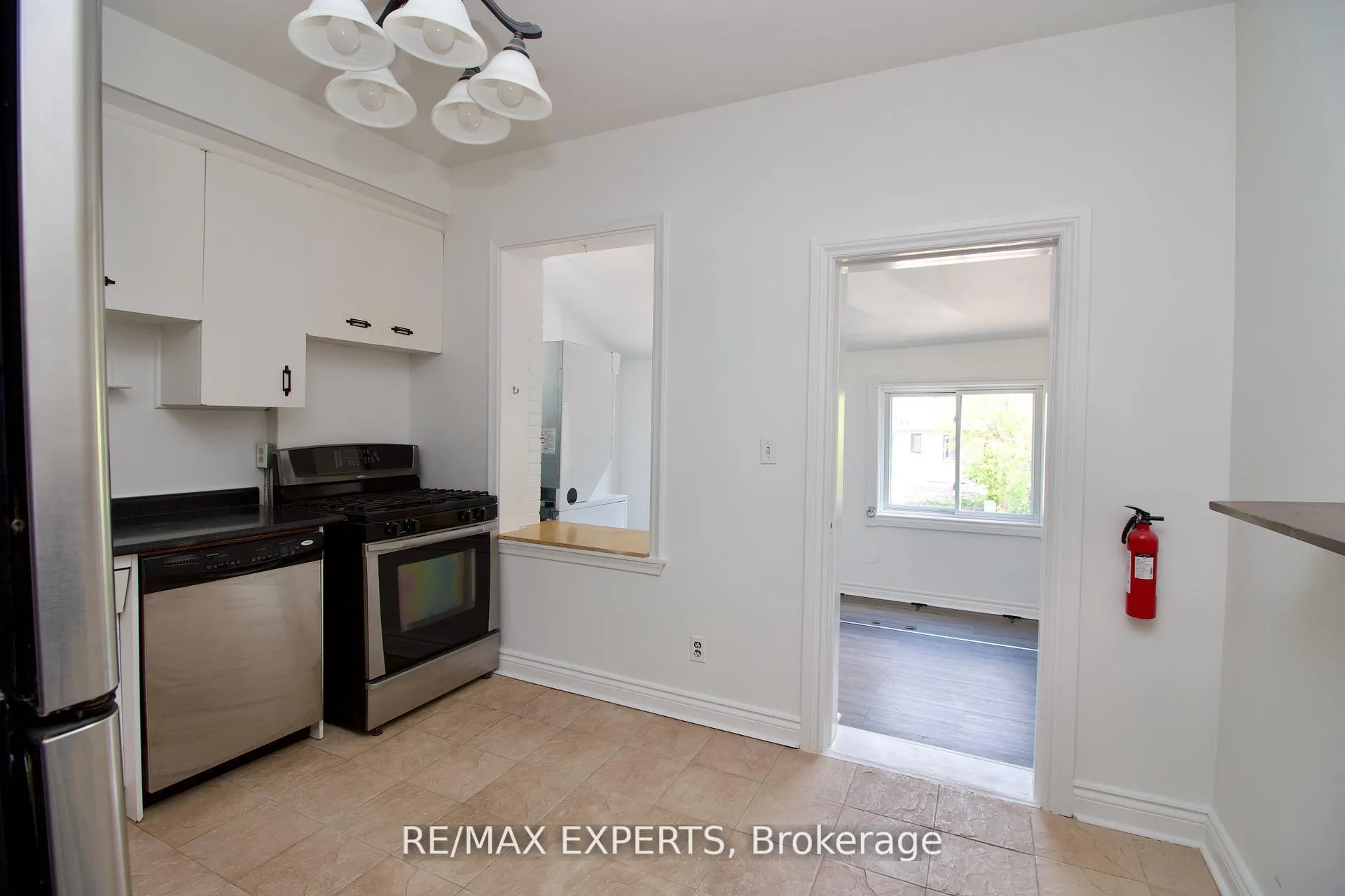 Photo 16 of 128 Baycliffe Crescent, Brampton, Northwest Brampton — HOMEH
