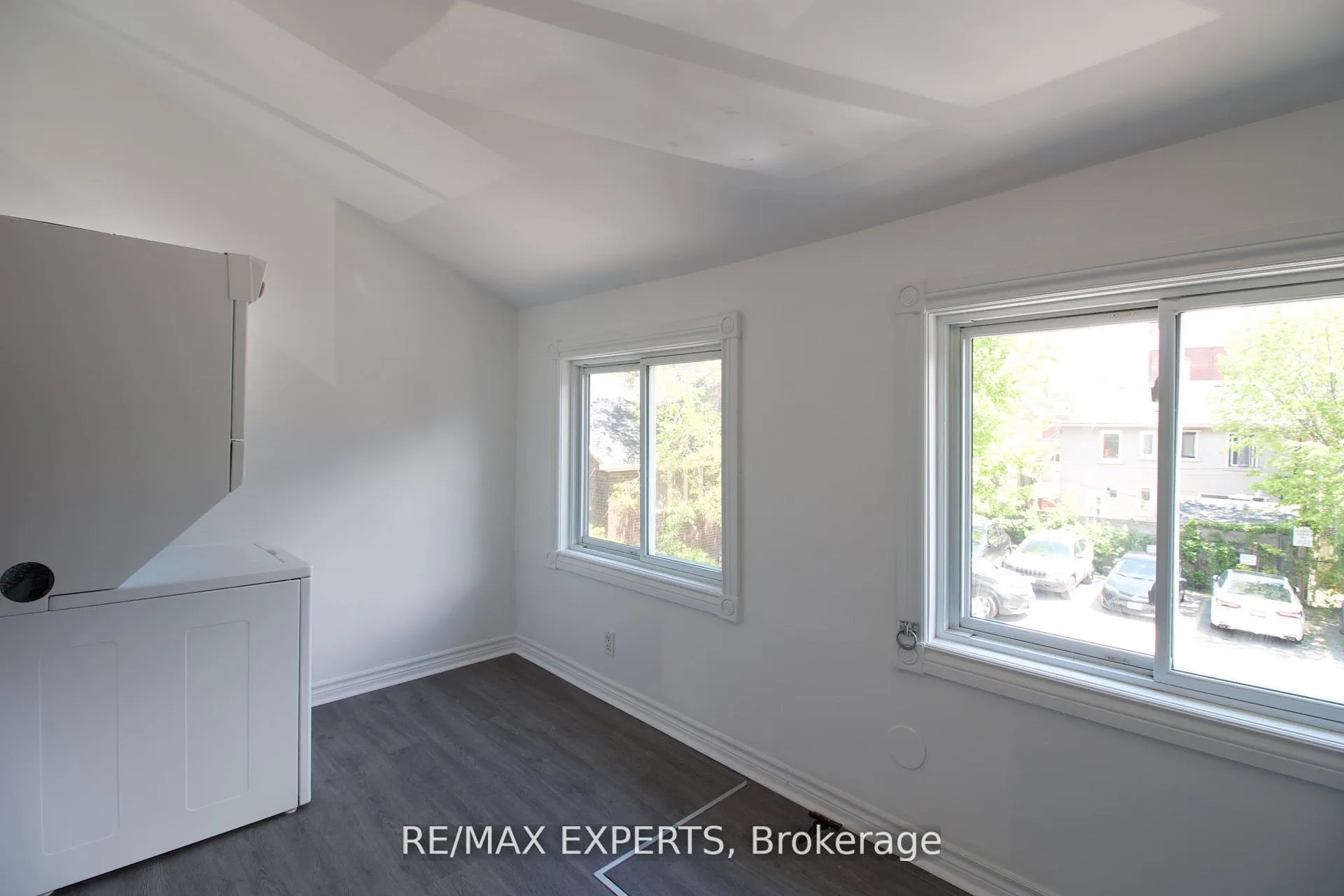 Photo 19 of 128 Baycliffe Crescent, Brampton, Northwest Brampton — HOMEH