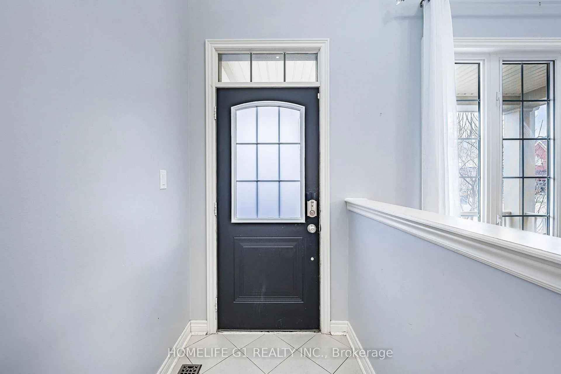 Photo 3 of 12 Proctor Gate, New Tecumseth, Tottenham — HOMEH