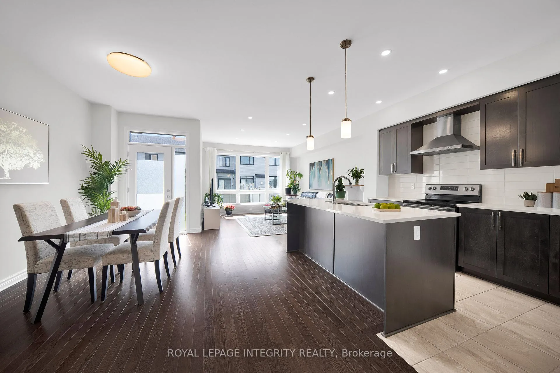 Photo 4 of 353 Cornice Street, Ottawa, Mer Bleue/Bradley Estates/Anderson Park — HOMEH
