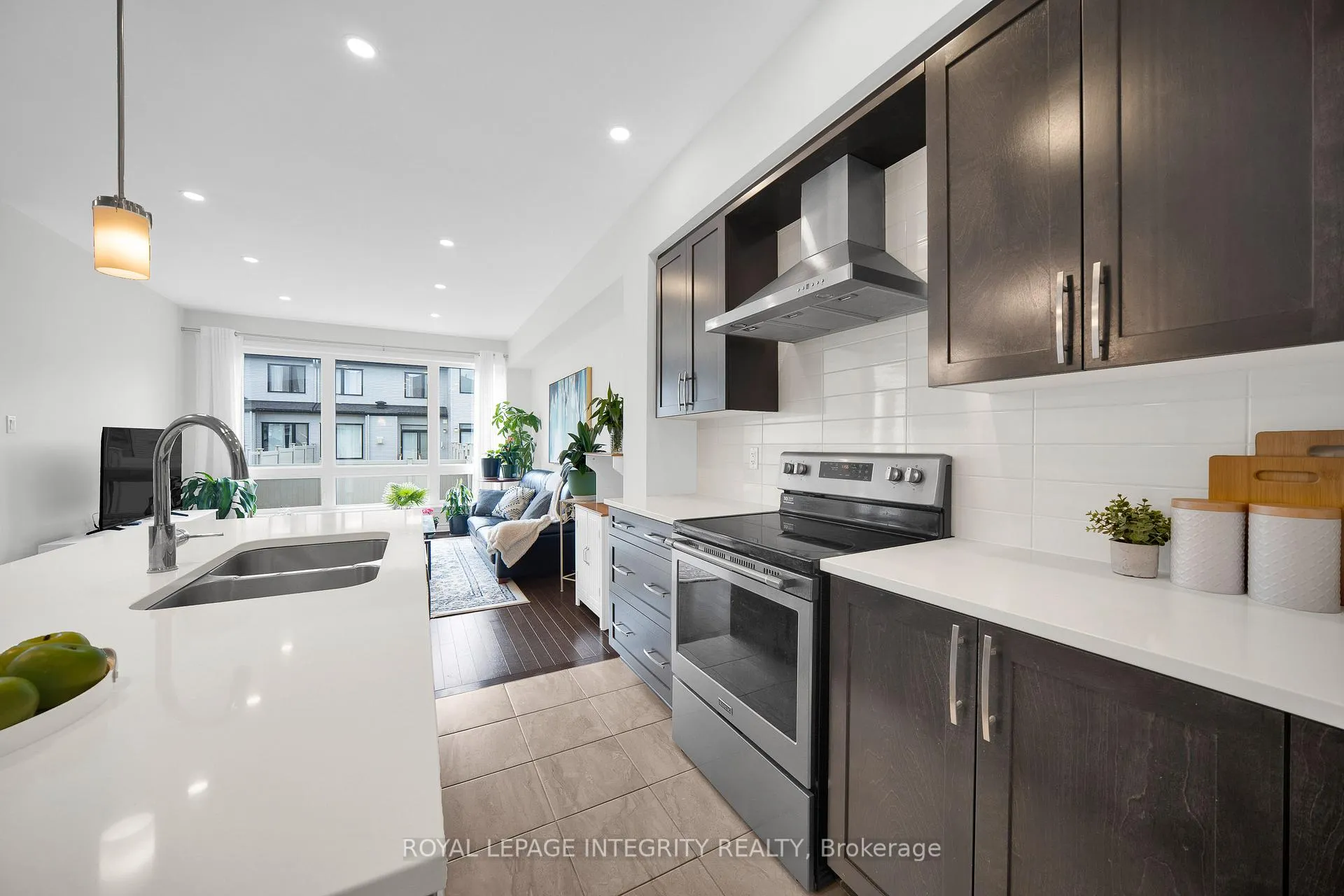 Photo 10 of 353 Cornice Street, Ottawa, Mer Bleue/Bradley Estates/Anderson Park — HOMEH
