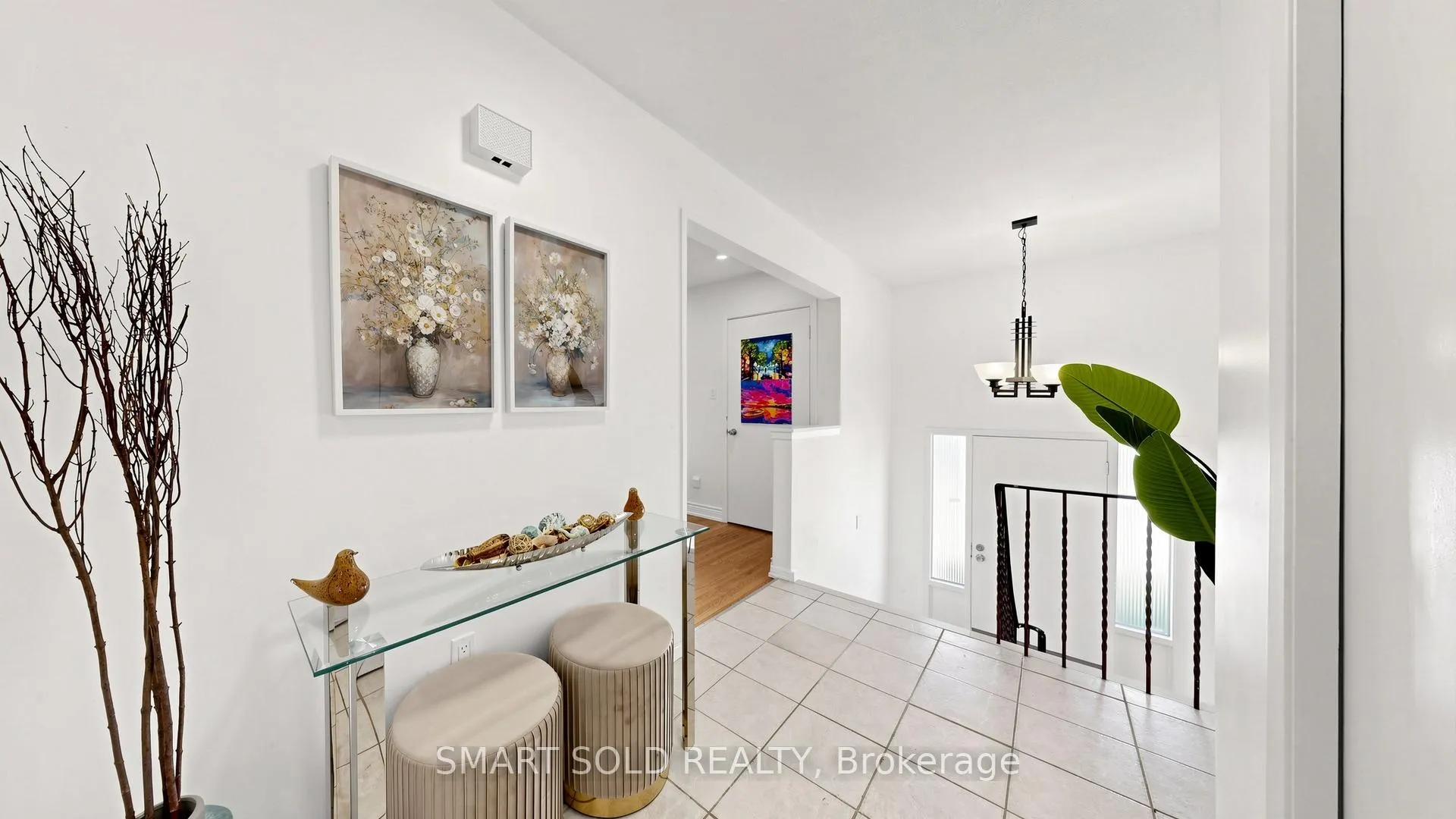 Photo 5 of 20 Bedle Avenue, North York, Hillcrest Village — HOMEH
