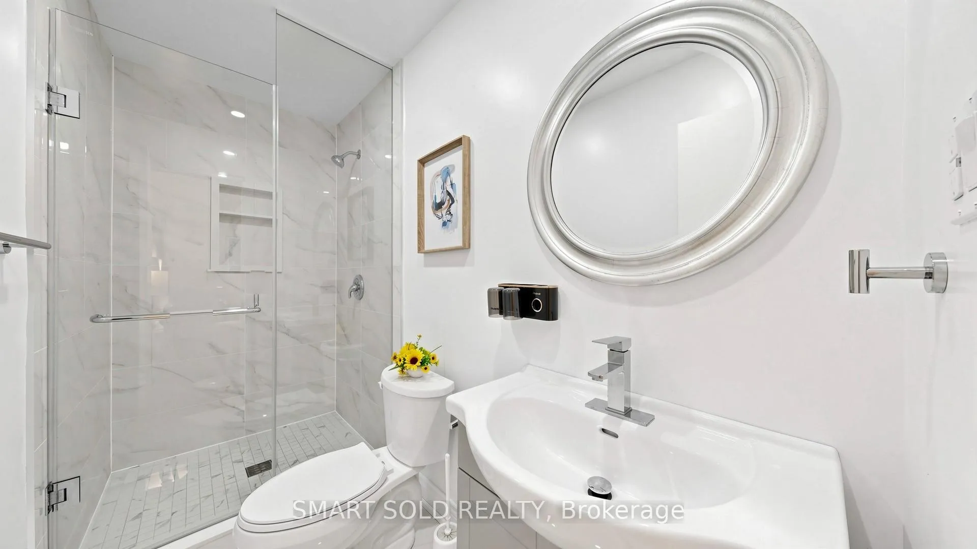 Photo 21 of 20 Bedle Avenue, North York, Hillcrest Village — HOMEH