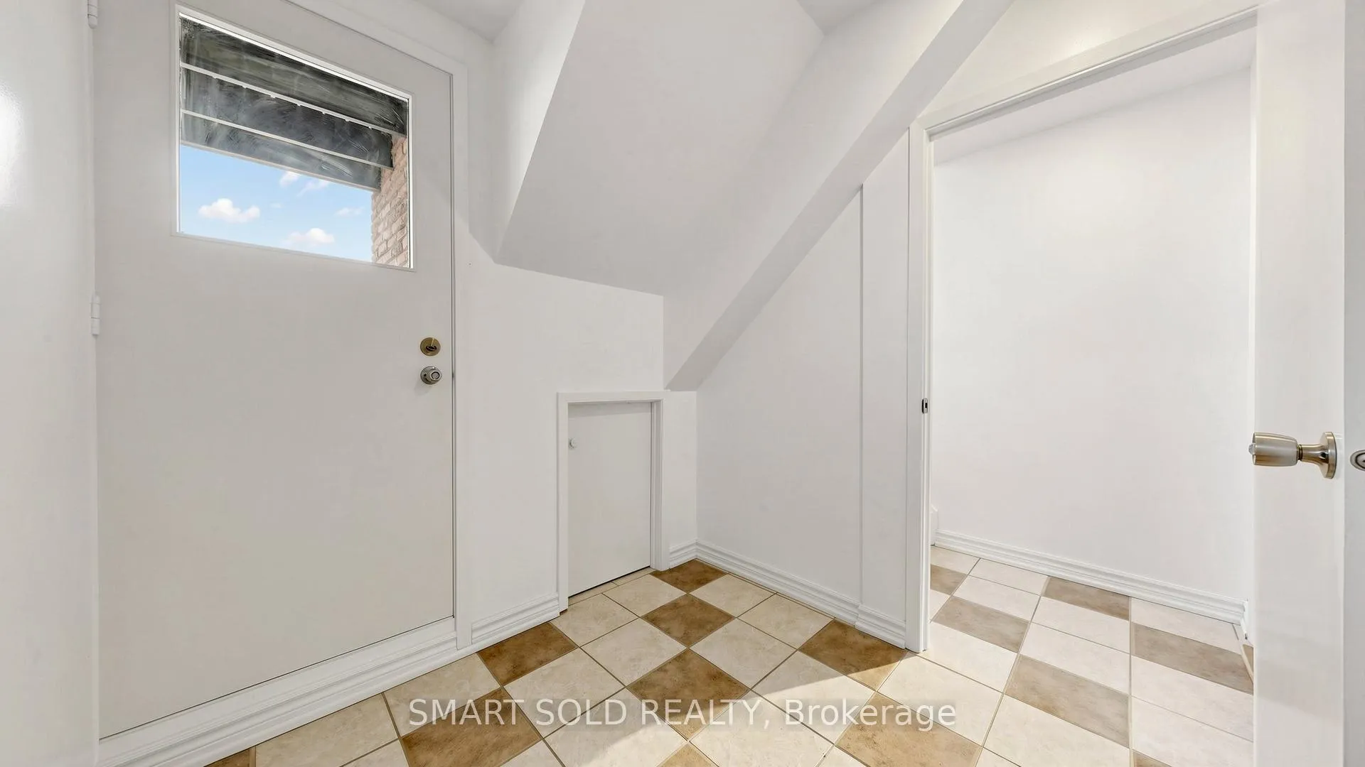 Photo 24 of 20 Bedle Avenue, North York, Hillcrest Village — HOMEH