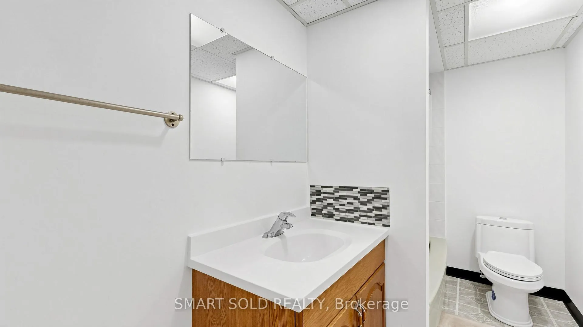 Photo 28 of 20 Bedle Avenue, North York, Hillcrest Village — HOMEH